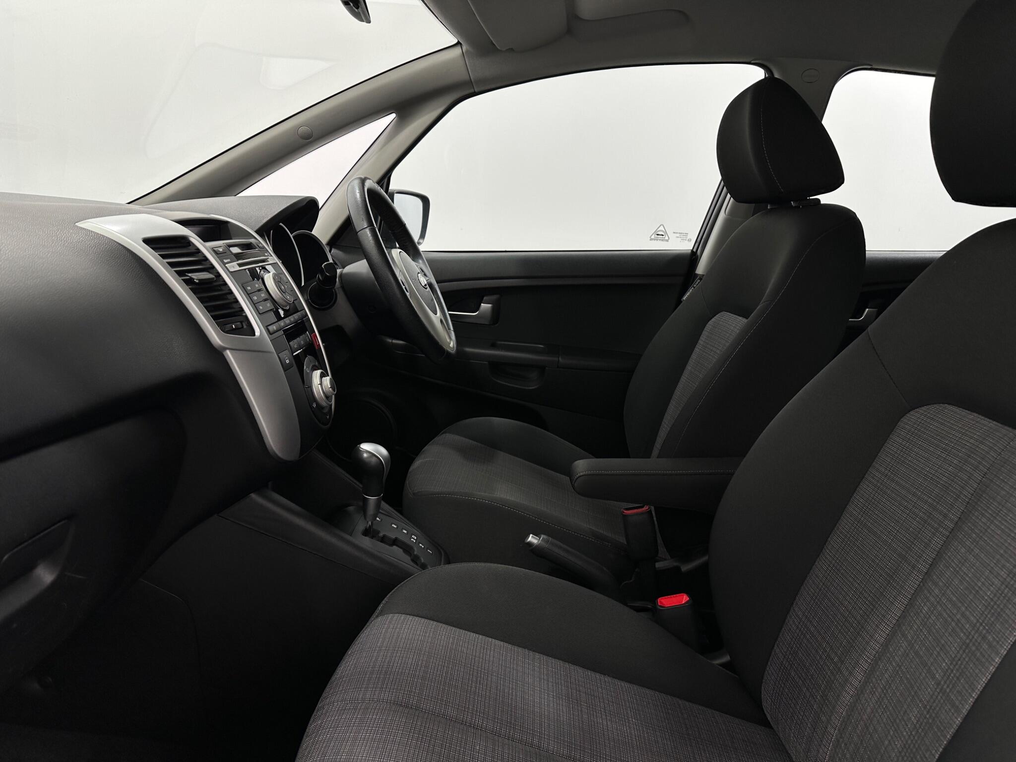 Kia Venga view 32