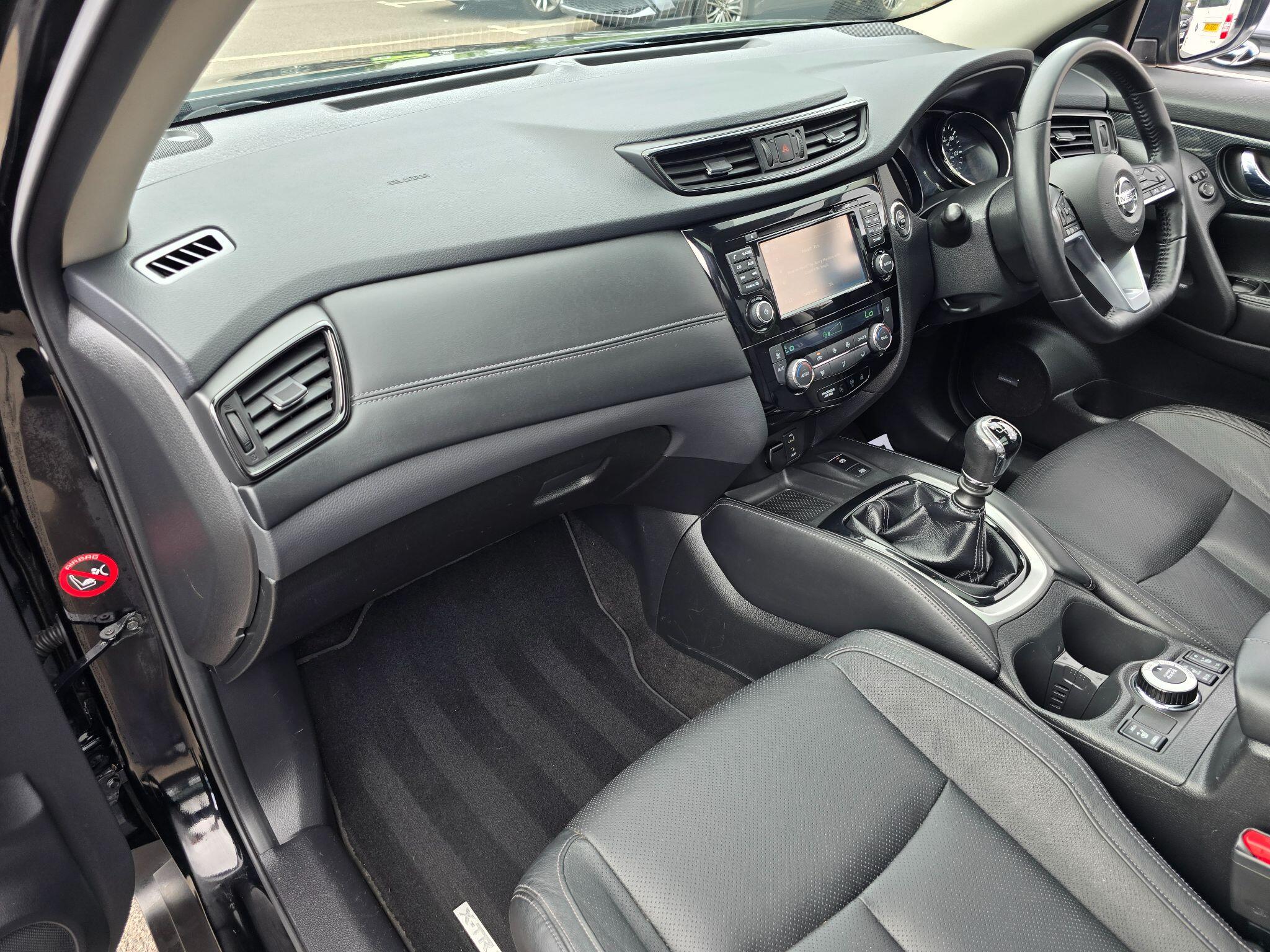 Nissan X-Trail view 45