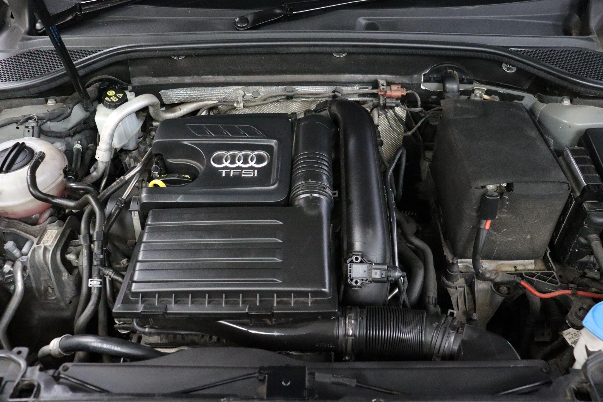 Audi Q2 view 43