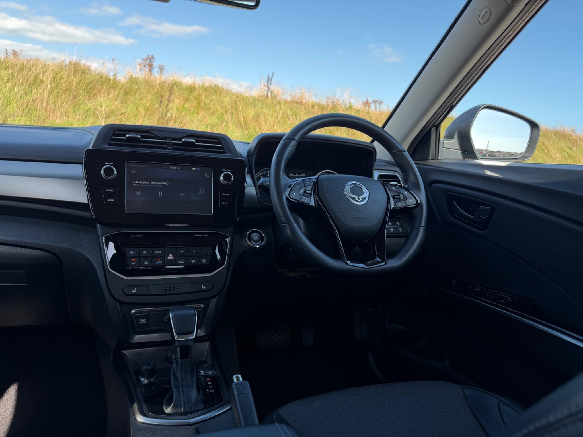 KGM Tivoli view 10