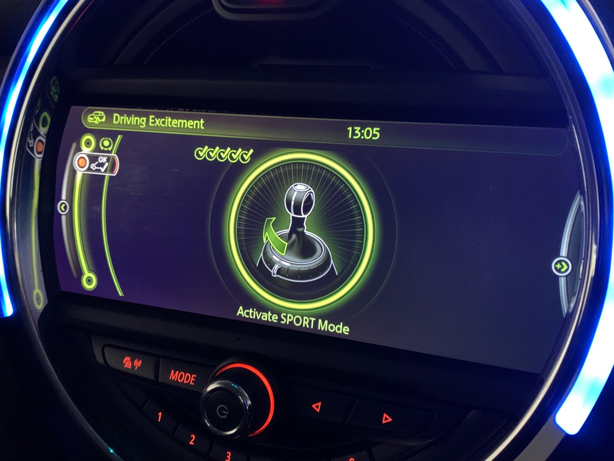 Mini Hatch view 40