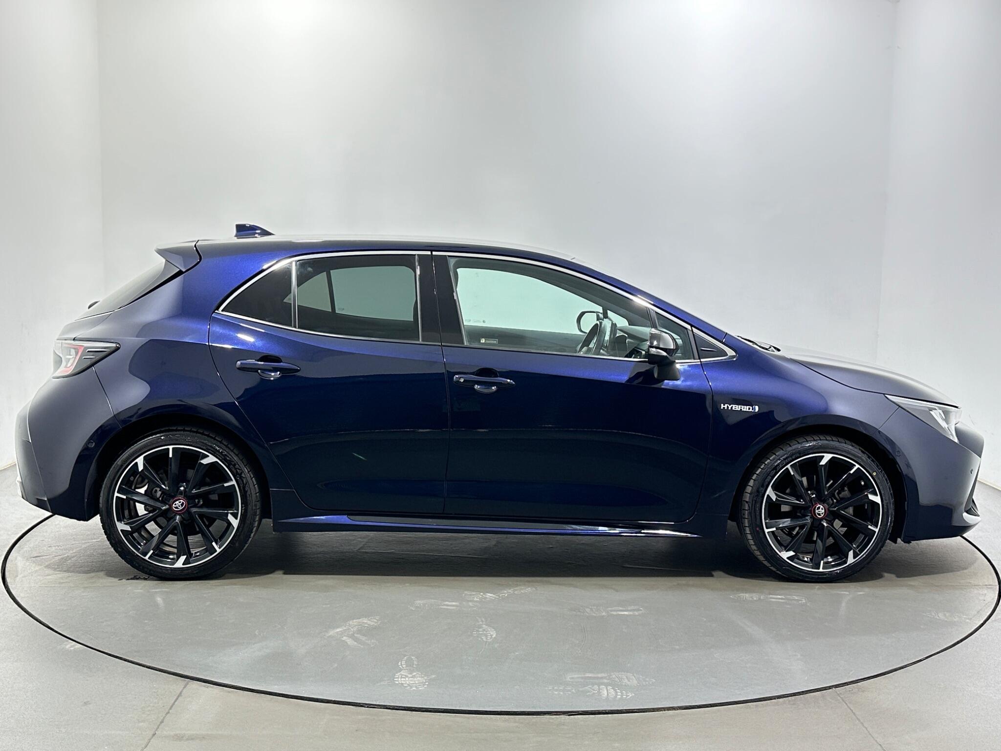 Toyota Corolla view 9
