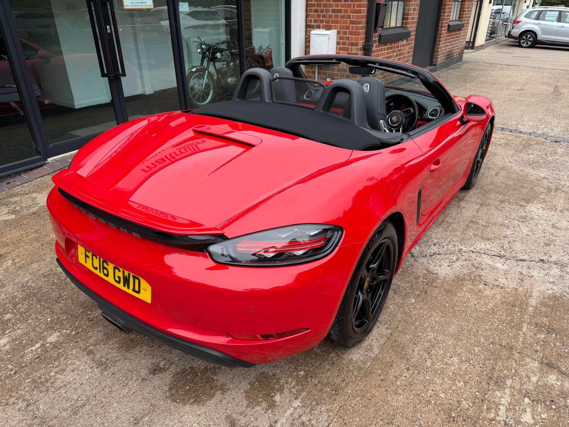 Porsche Boxster view 35