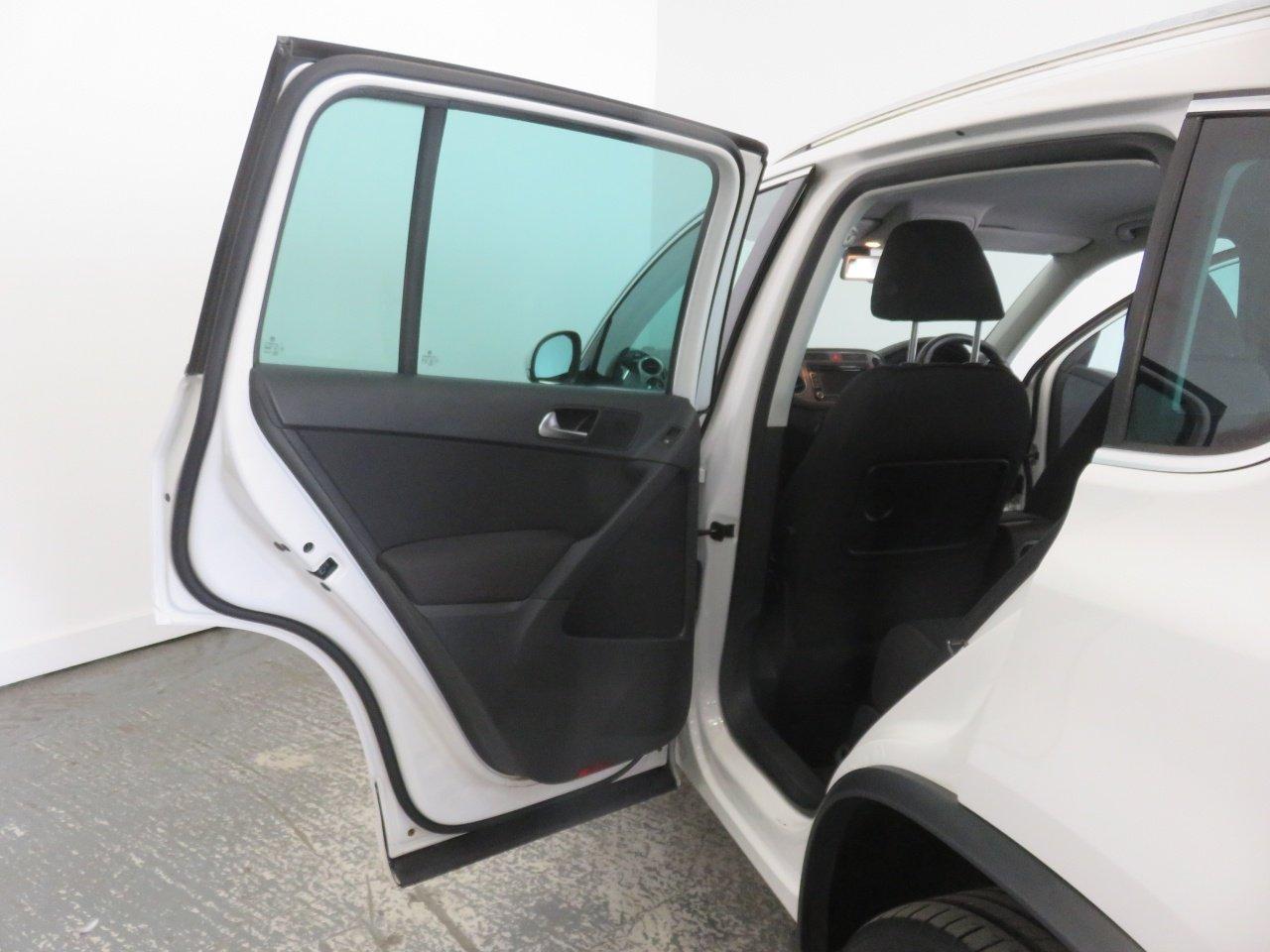 Volkswagen Tiguan view 29