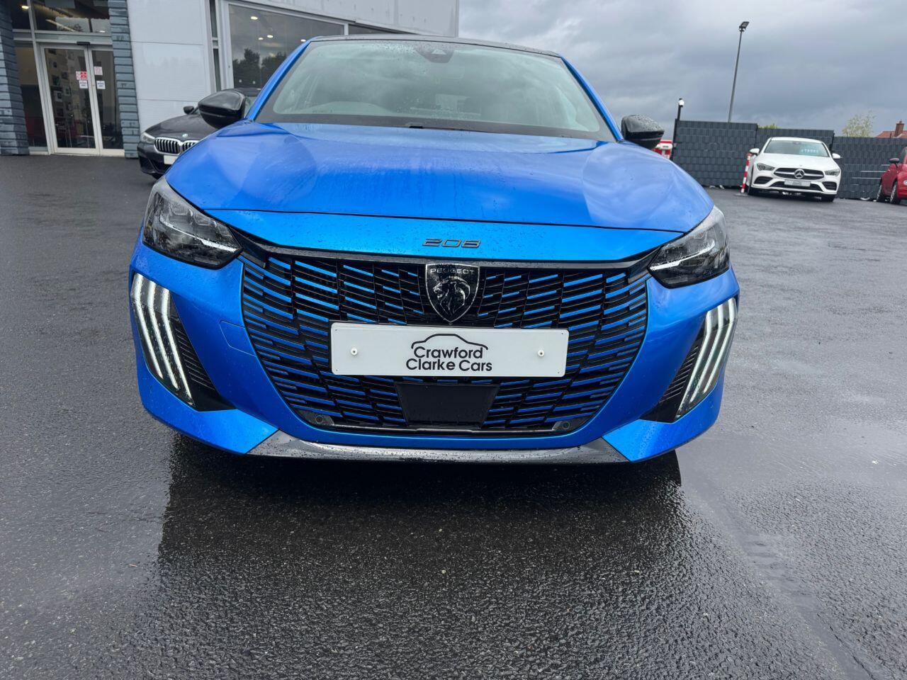 Peugeot 208 view 8