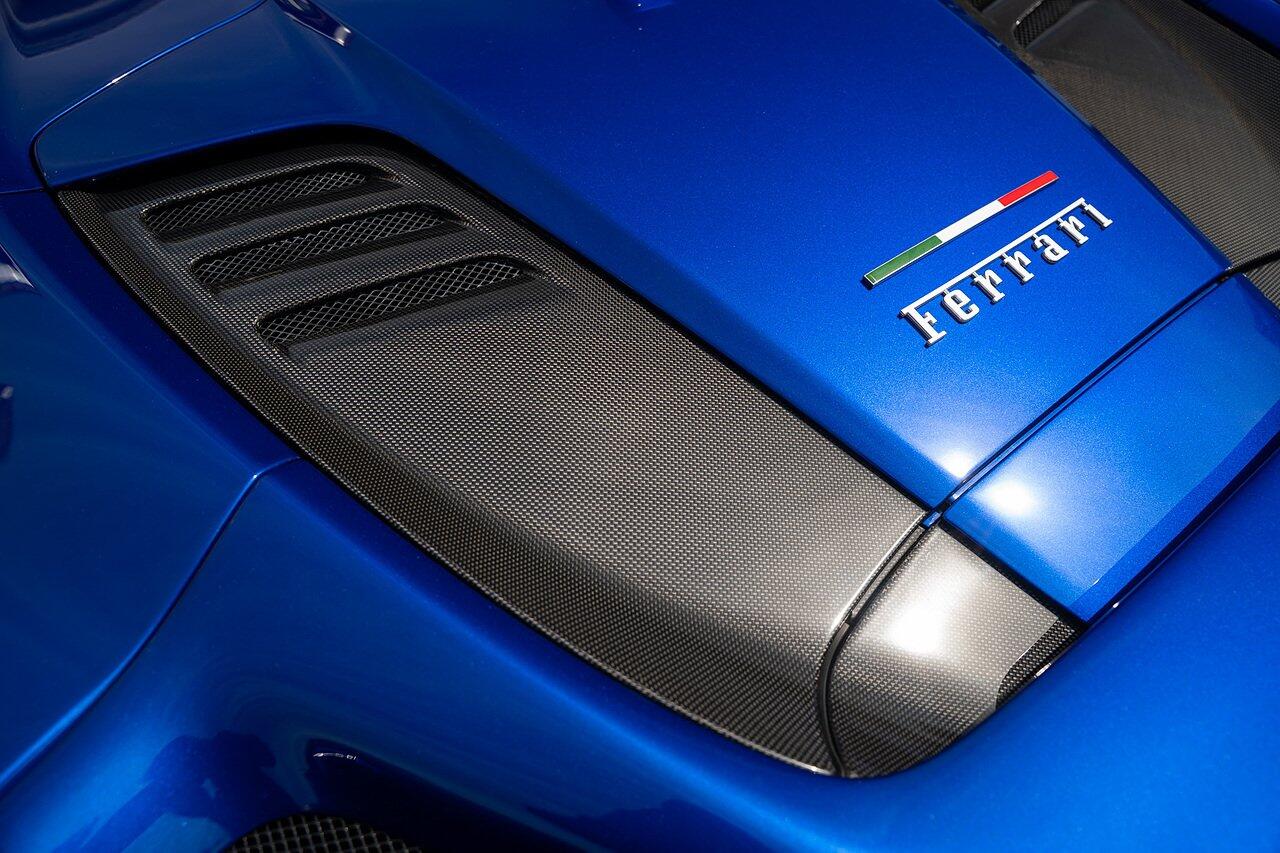 Ferrari F8 Tributo view 21