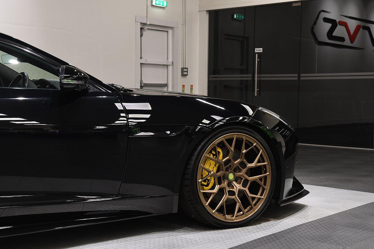 Jaguar F-Type view 38