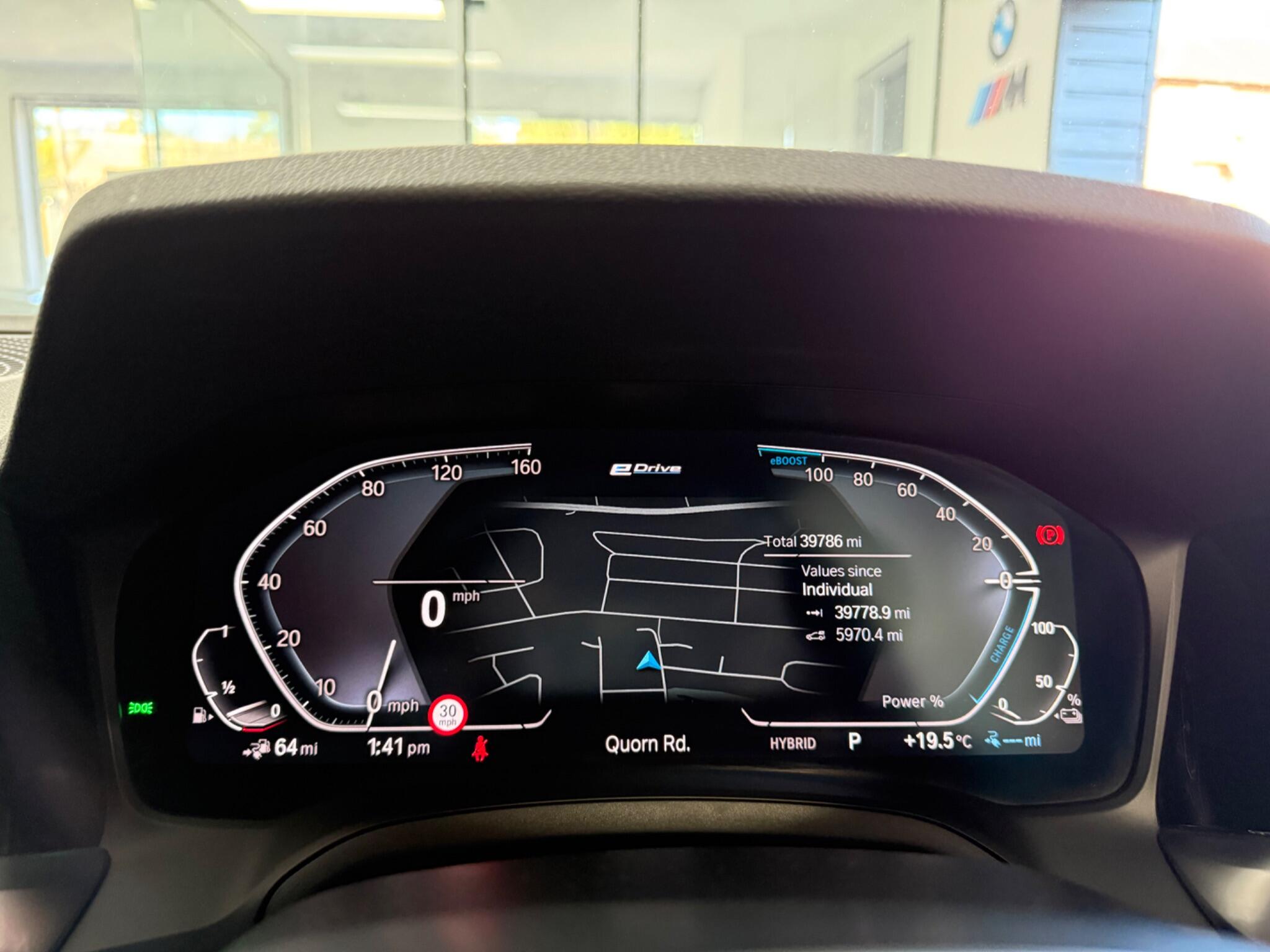 BMW 3 Series view 20