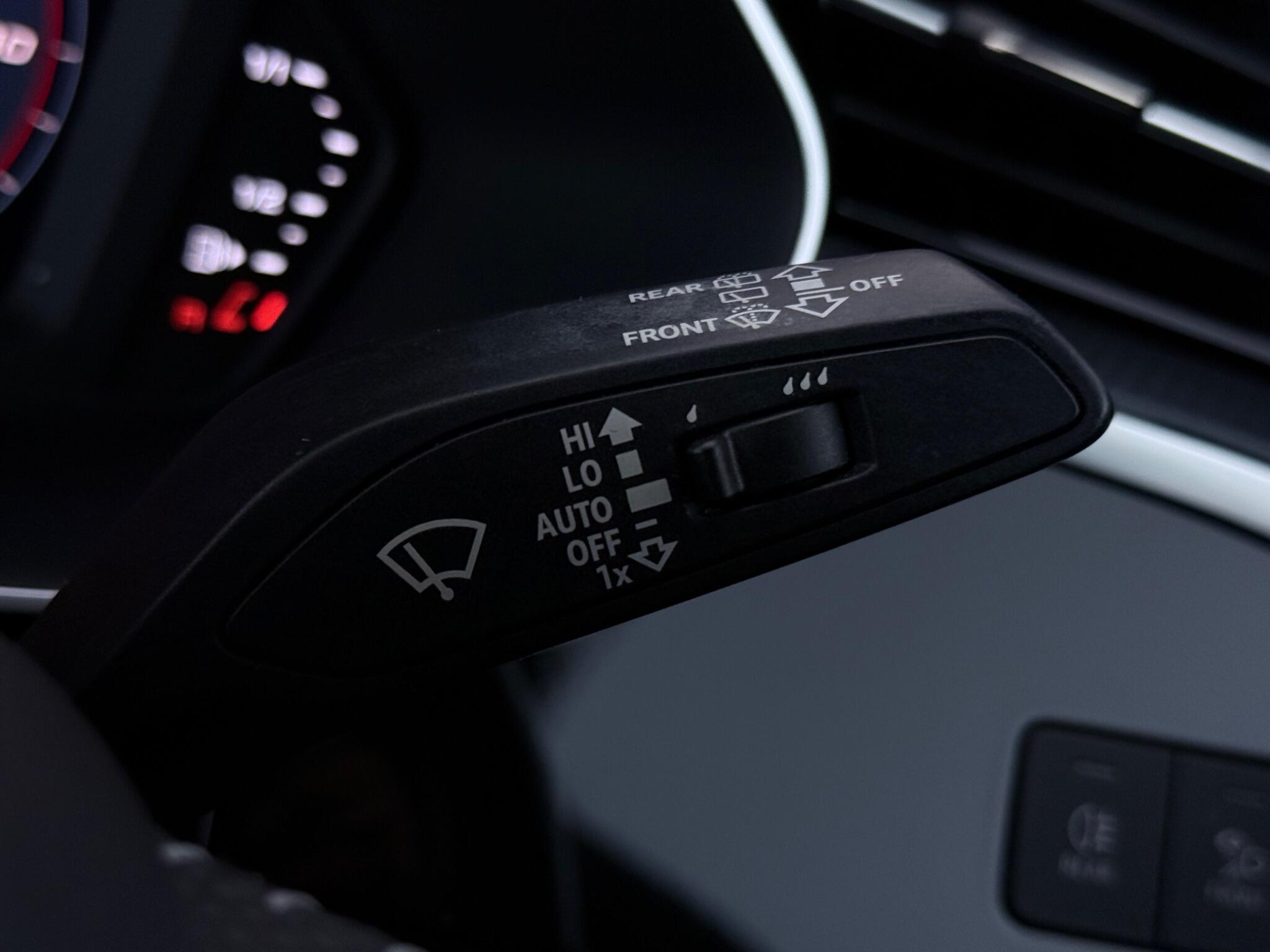 Audi Q3 view 17