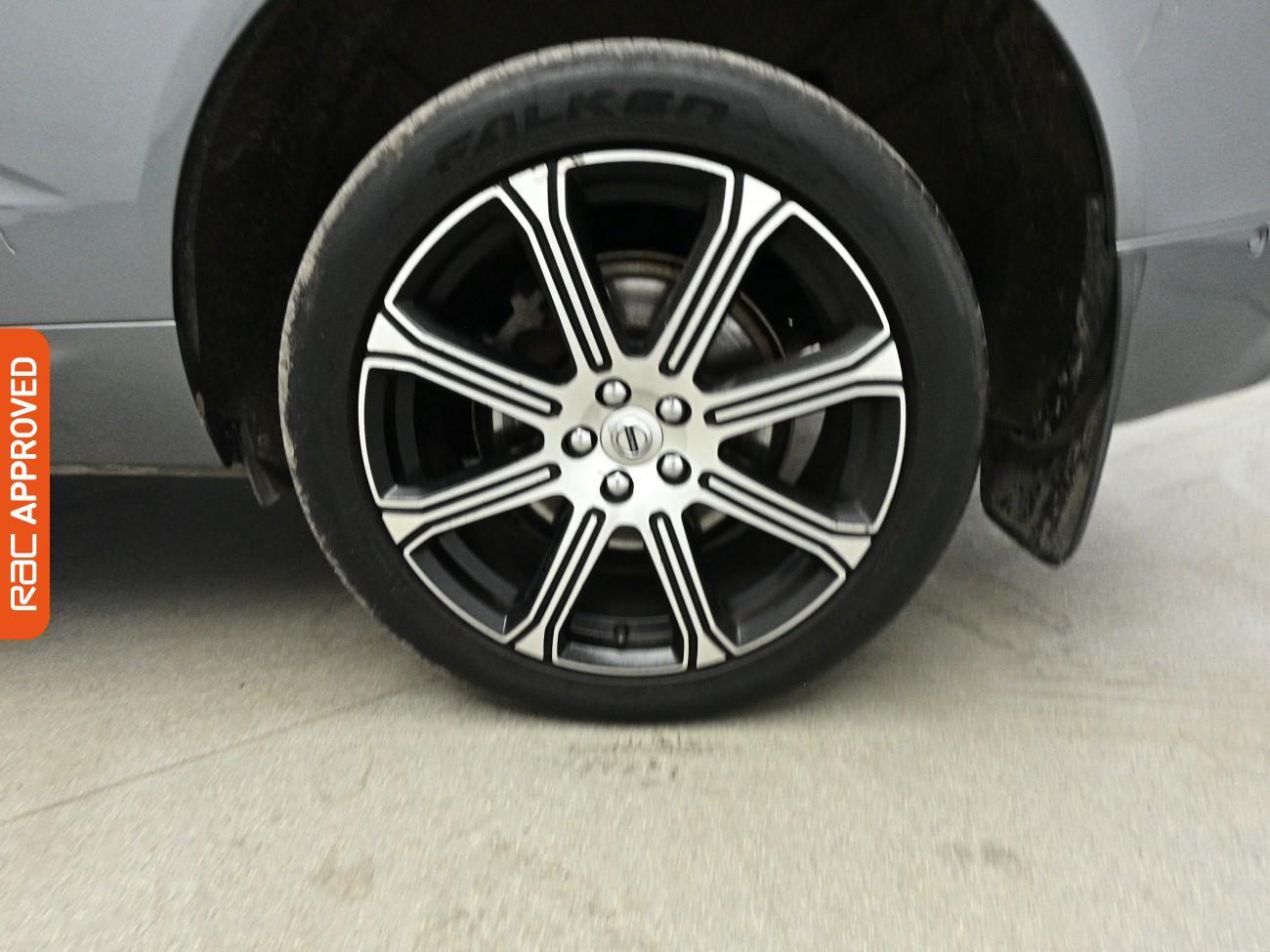 Volvo XC60 view 29