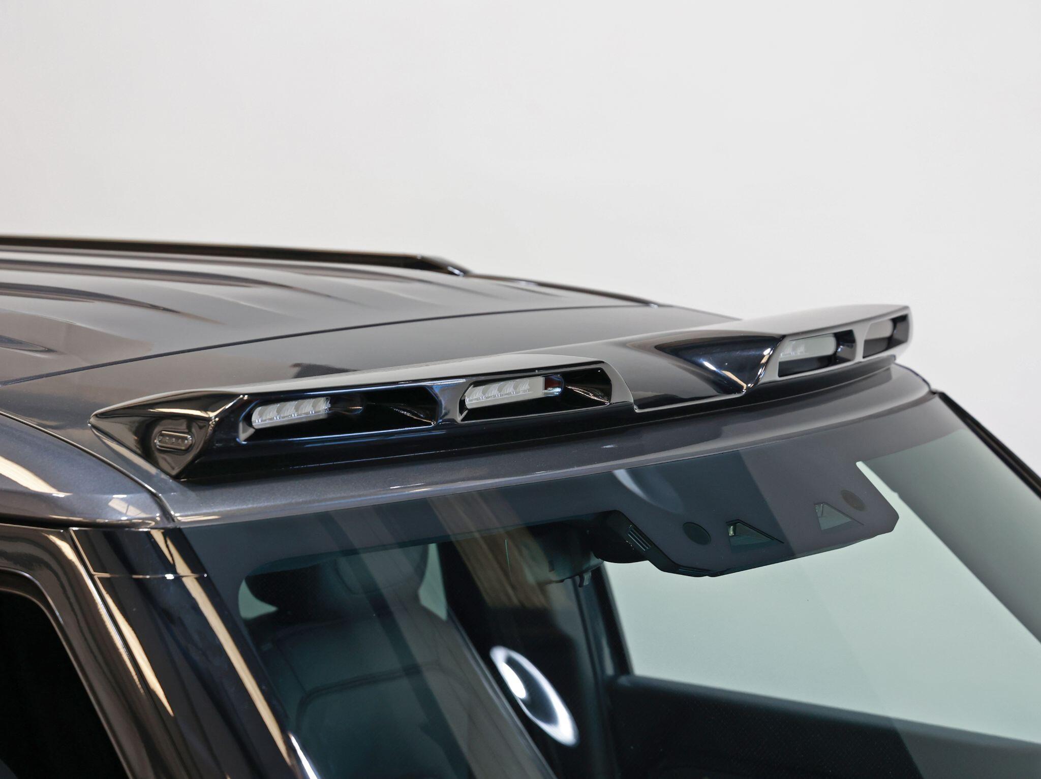 Land Rover Defender view 16