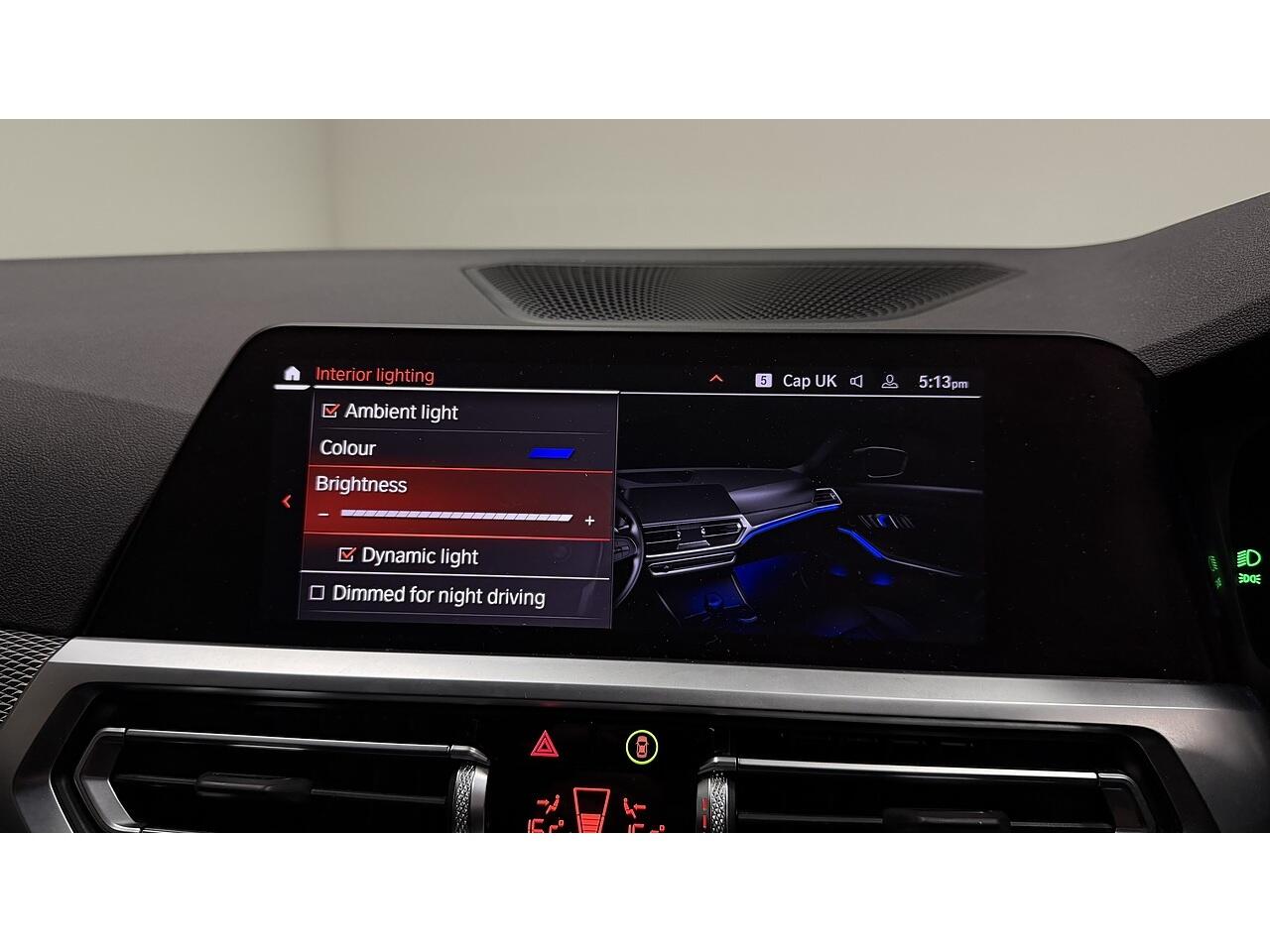 BMW 3 Series view 24
