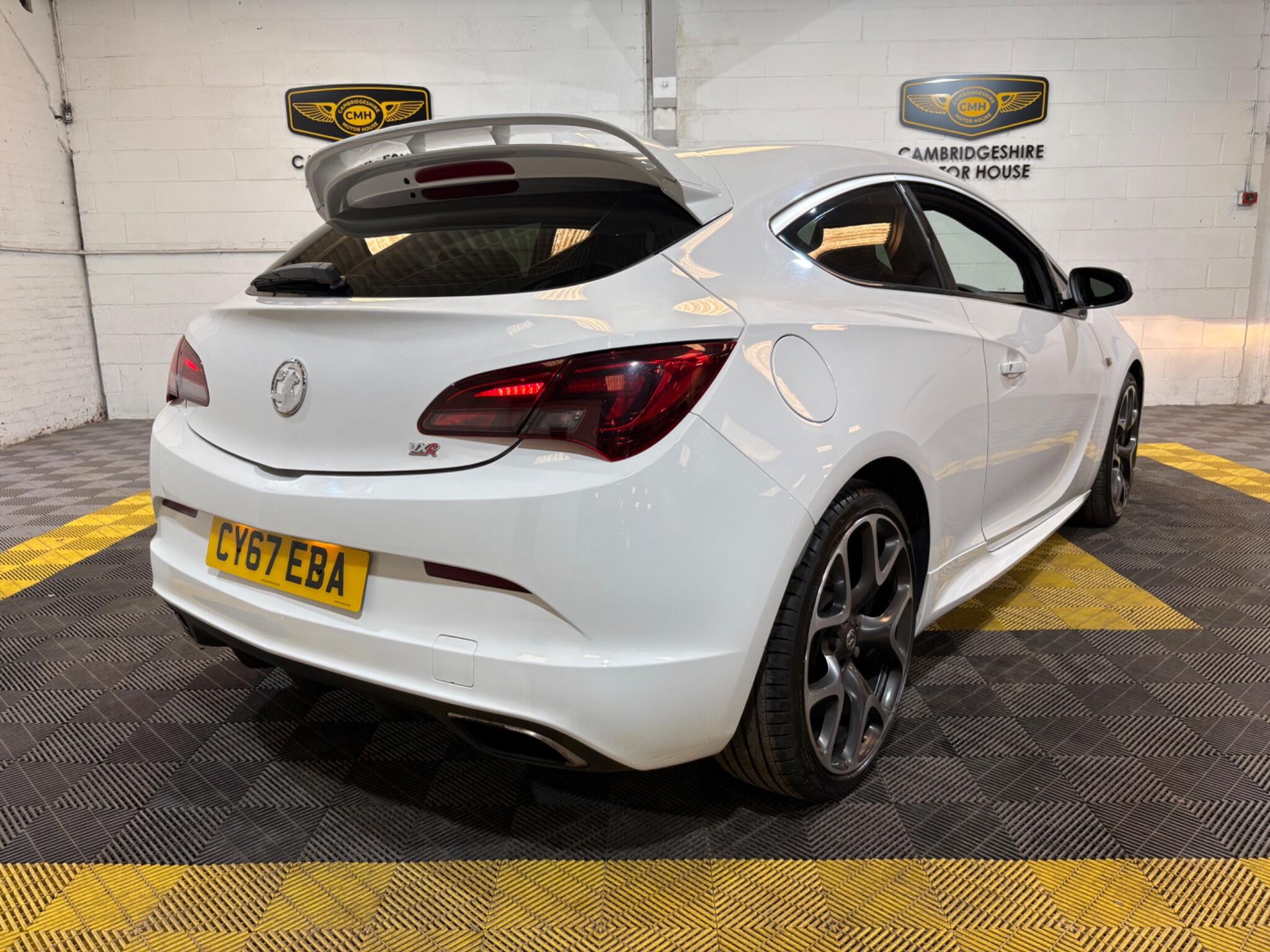 Vauxhall Astra GTC view 16
