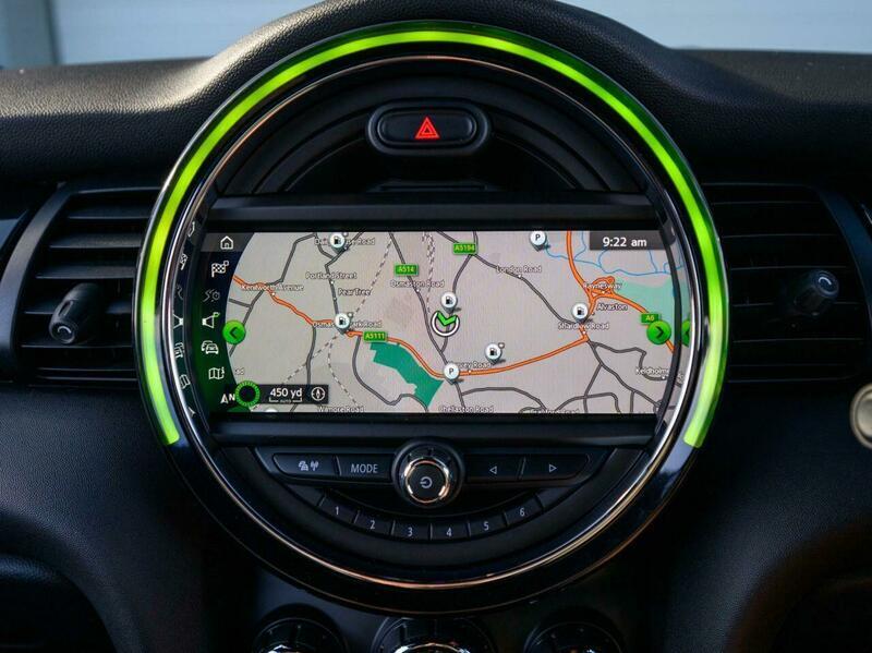 Mini Hatch view 24