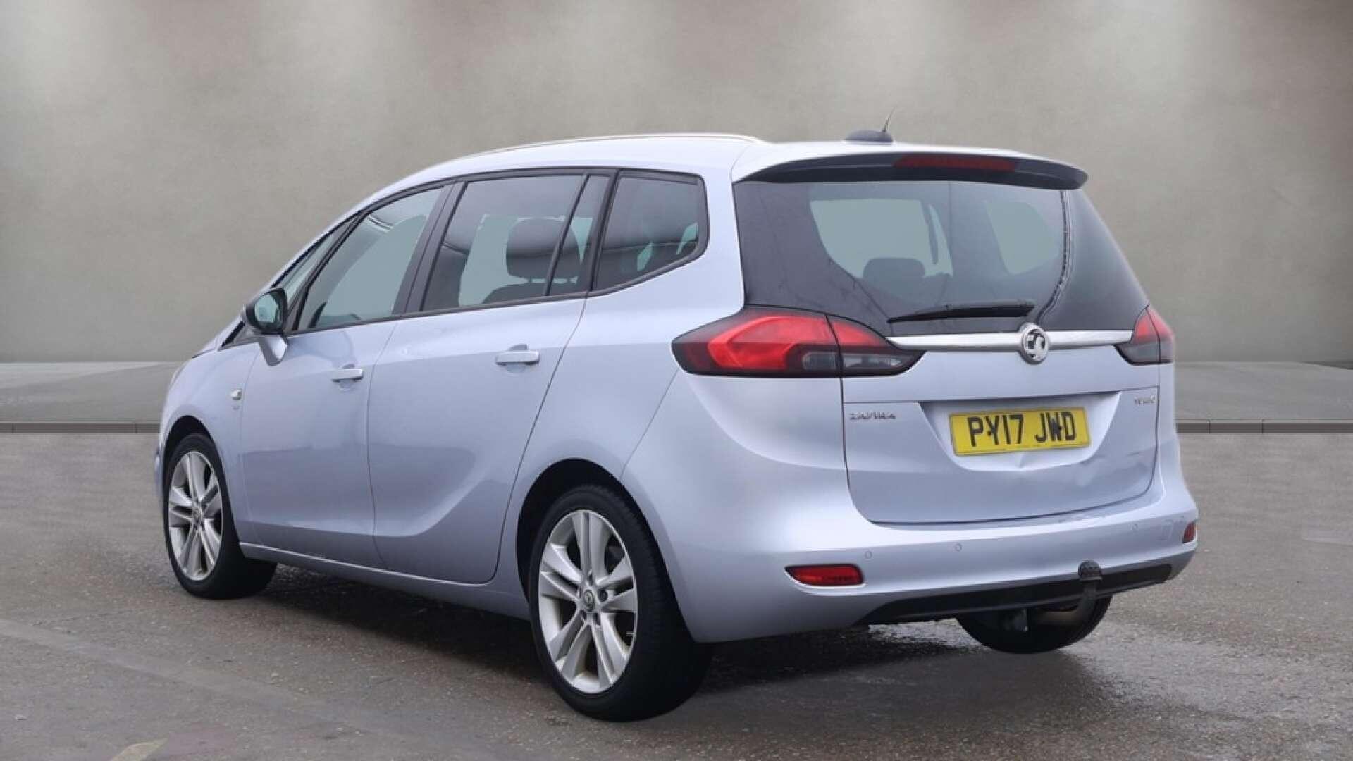 Vauxhall Zafira Tourer view 6