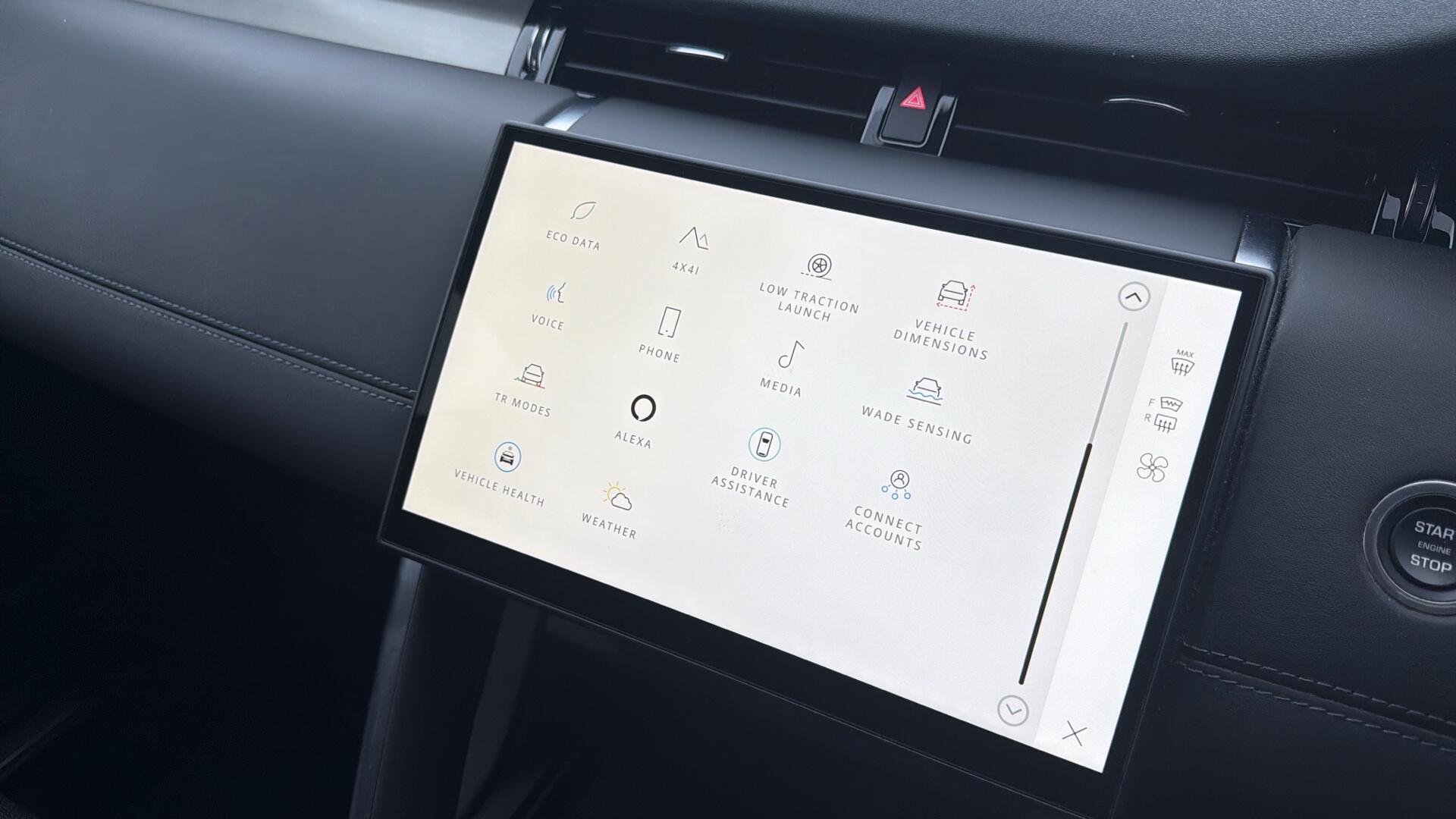 Land Rover Discovery Sport view 36