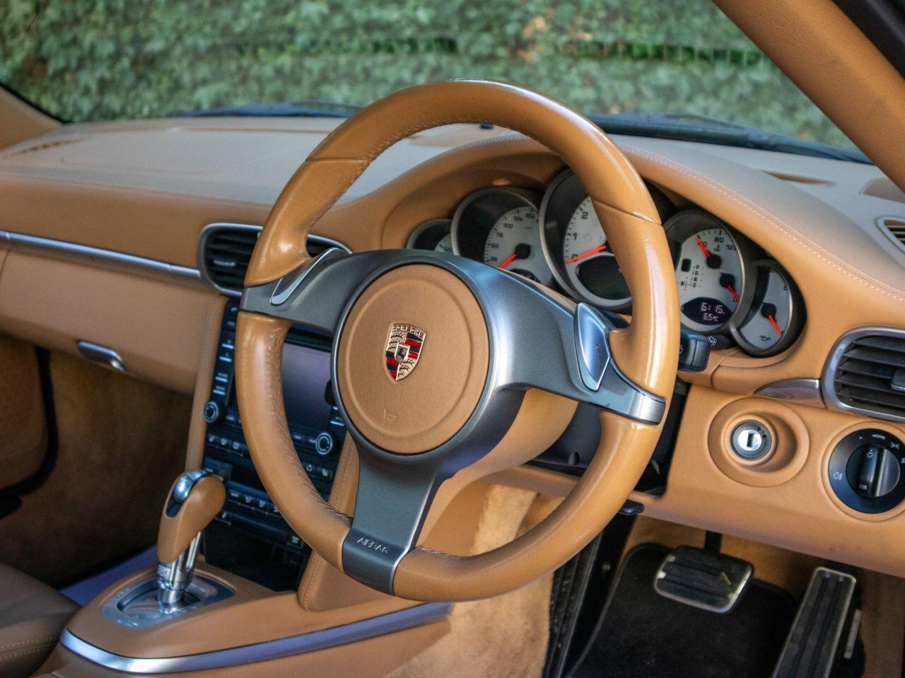 Porsche 911 view 38