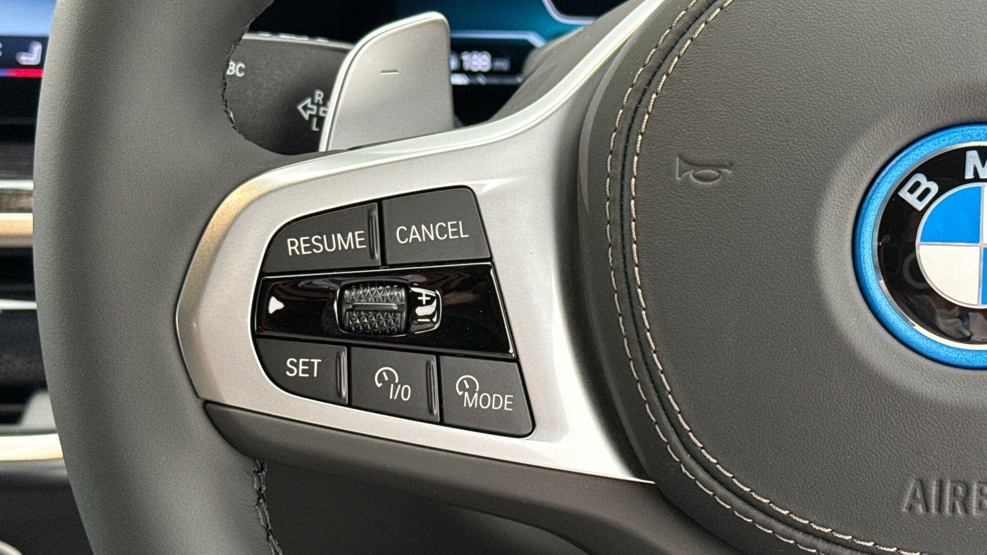 BMW X5 view 17