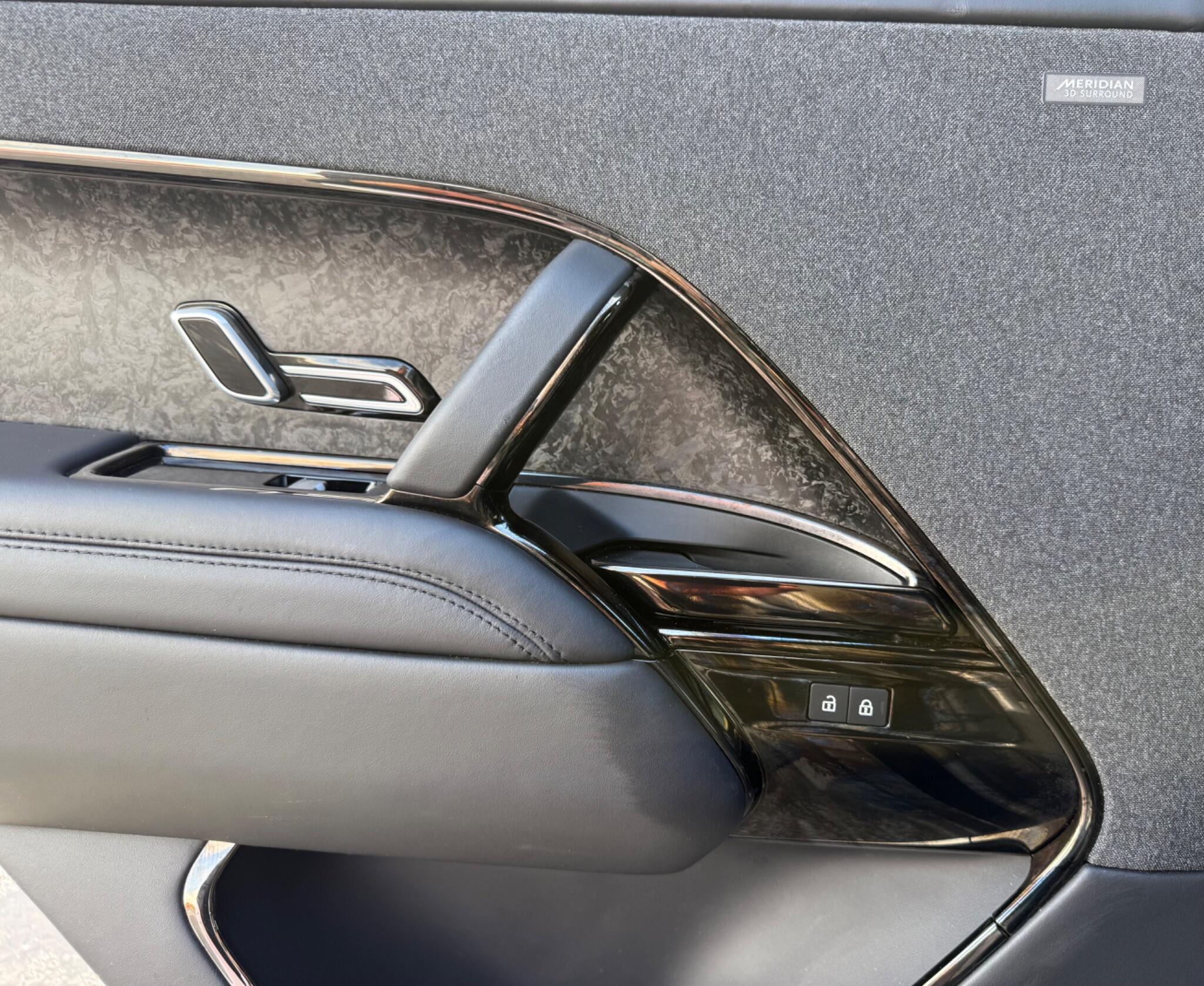 Land Rover Range Rover Sport view 16