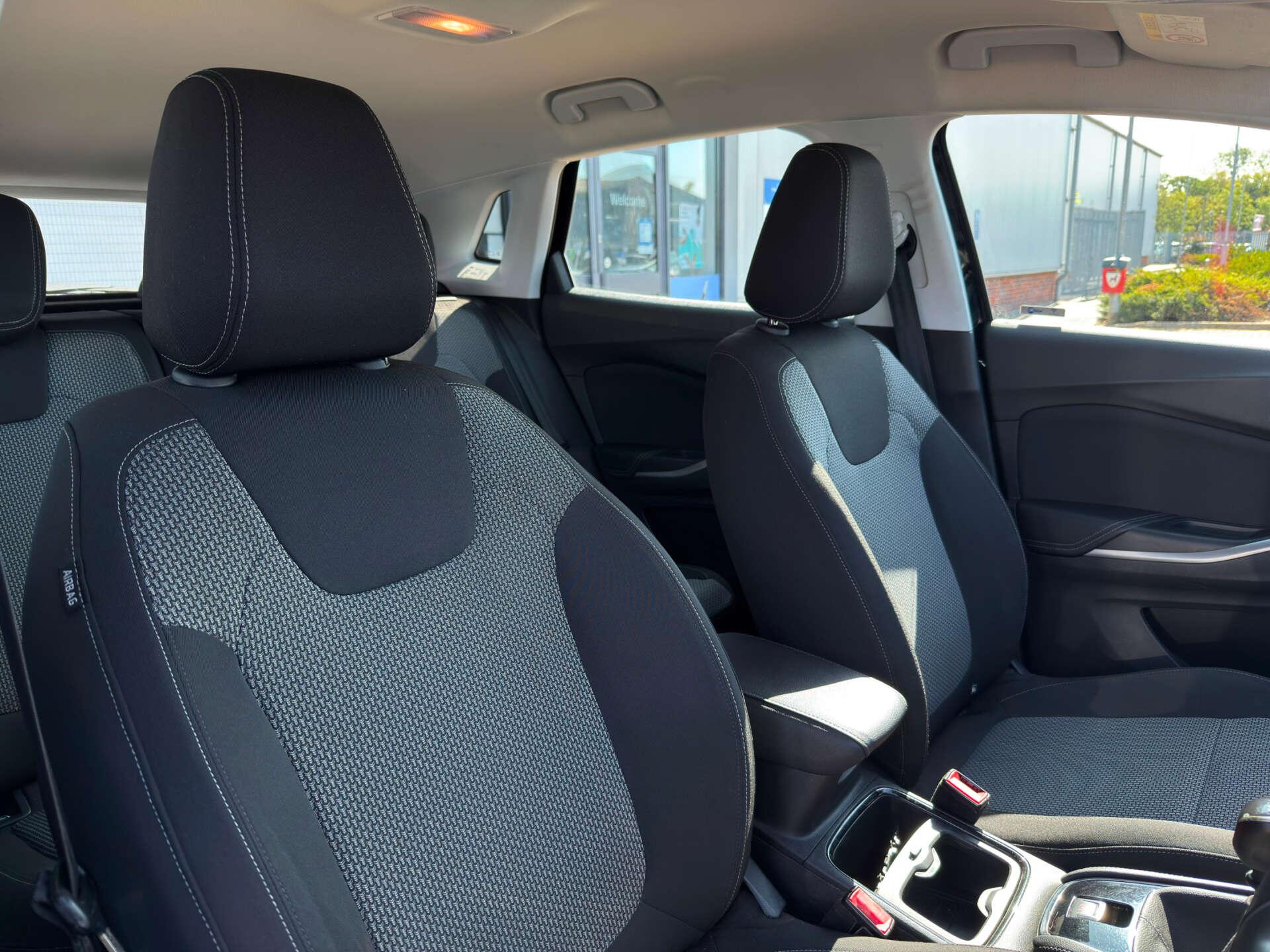 Vauxhall Grandland X view 13
