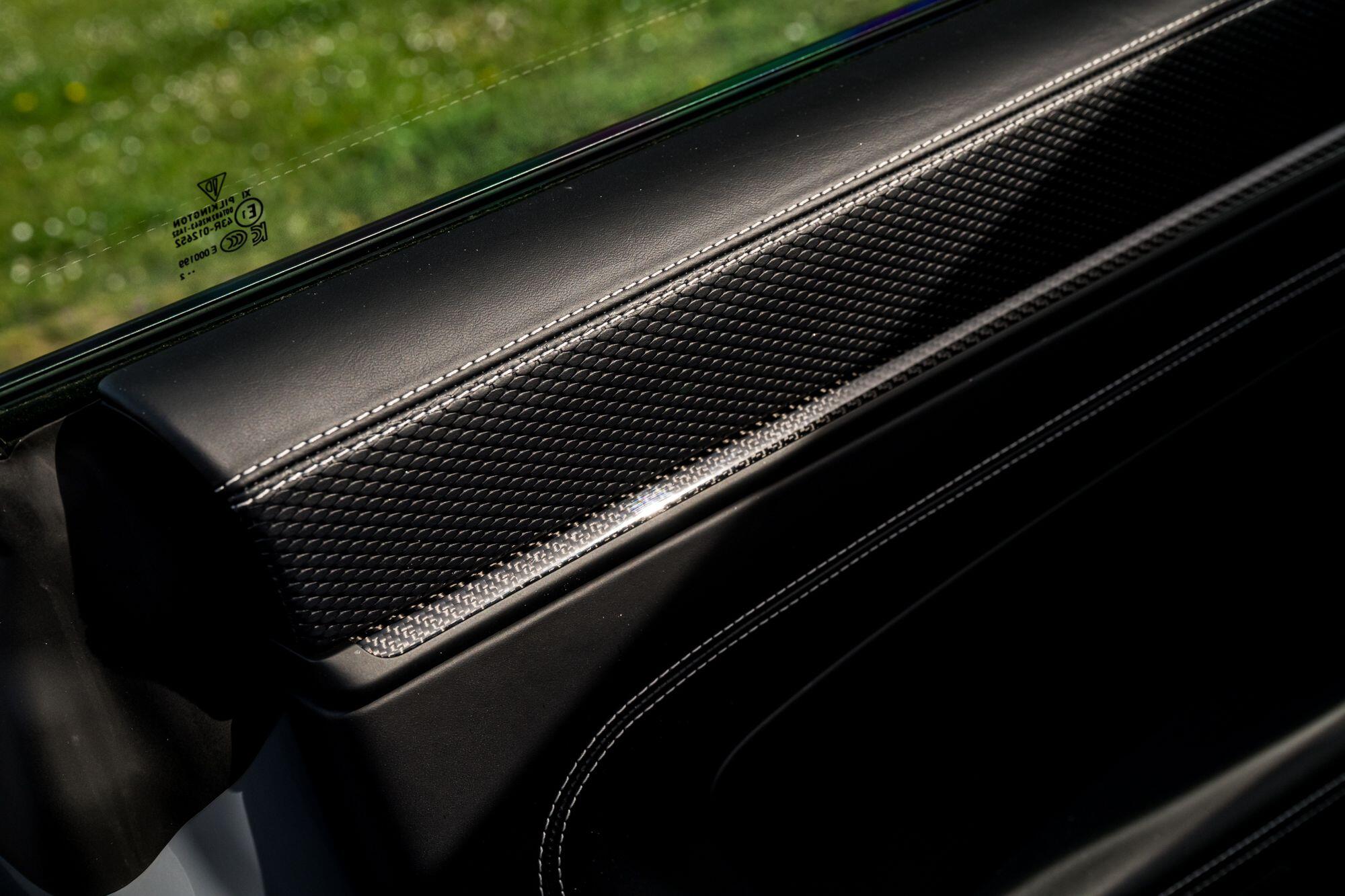 Porsche 911 view 57