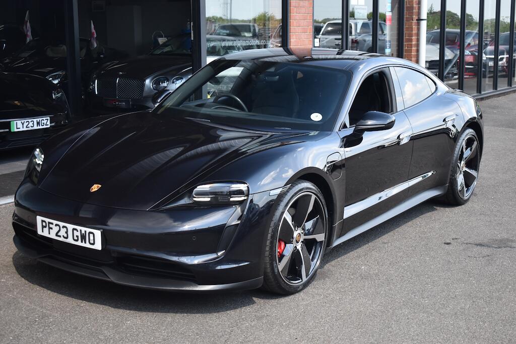 Porsche Taycan view 18