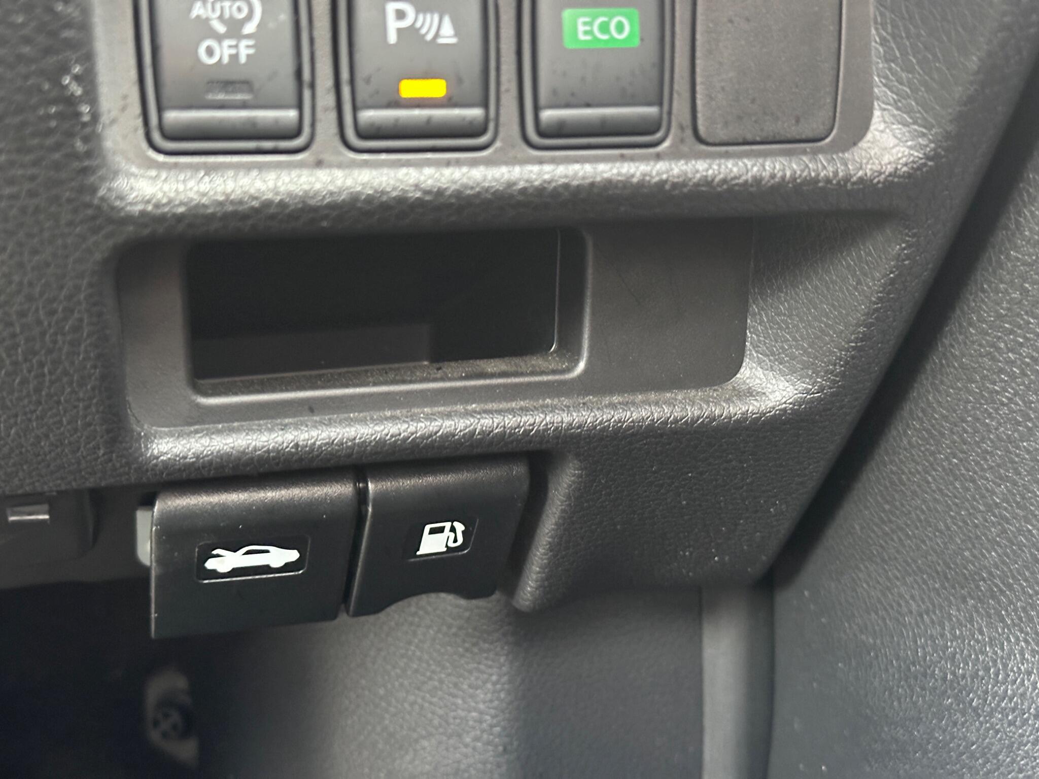 Nissan X-Trail view 50