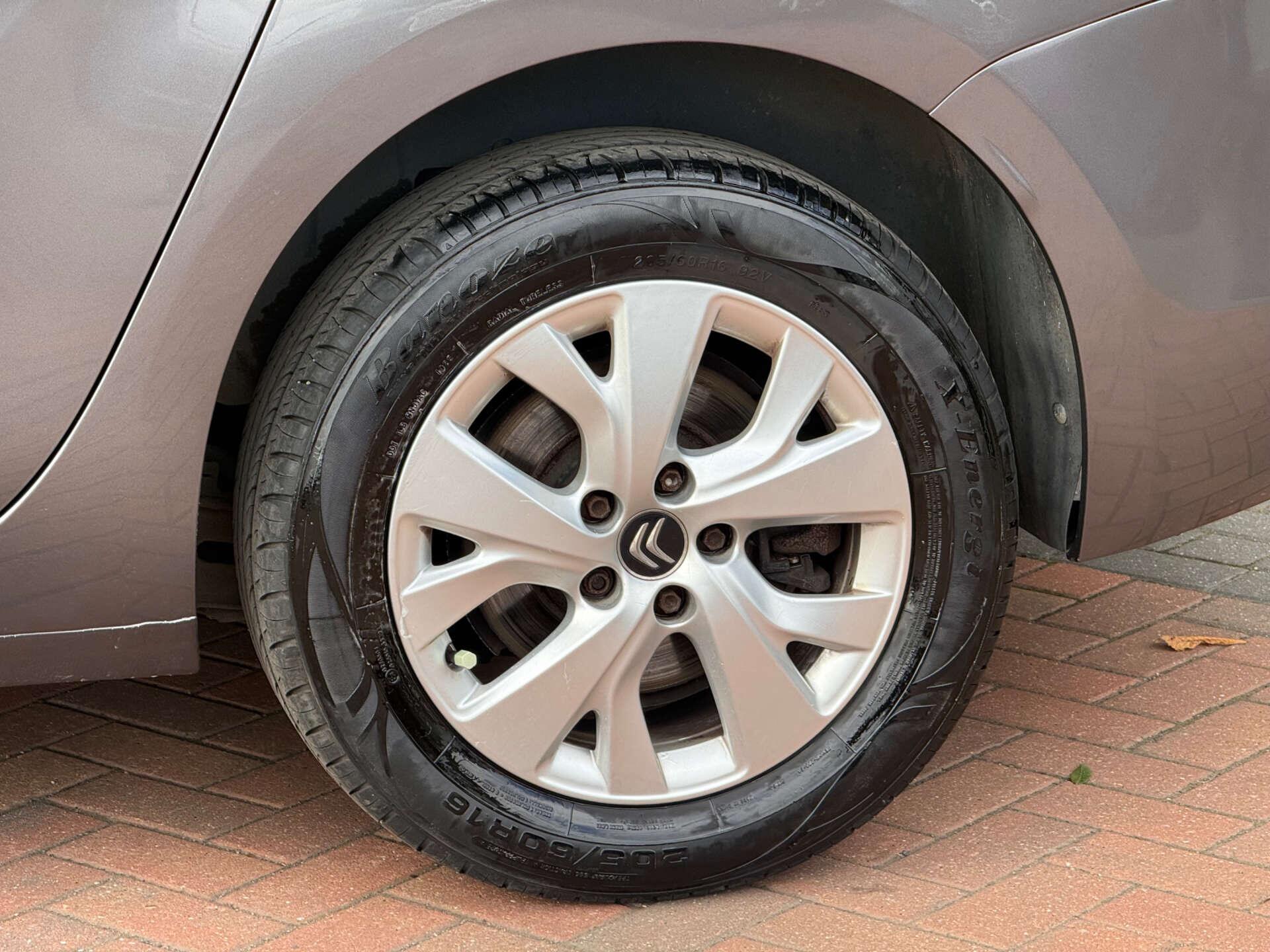 Citroen Grand C4 Picasso view 8