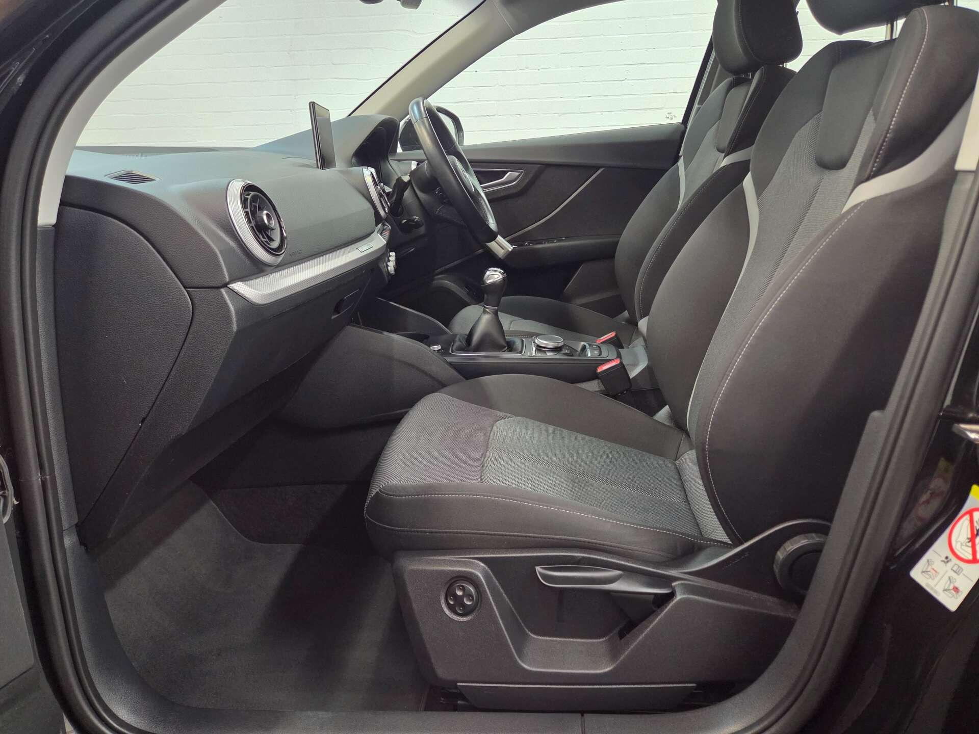 Audi Q2 view 10