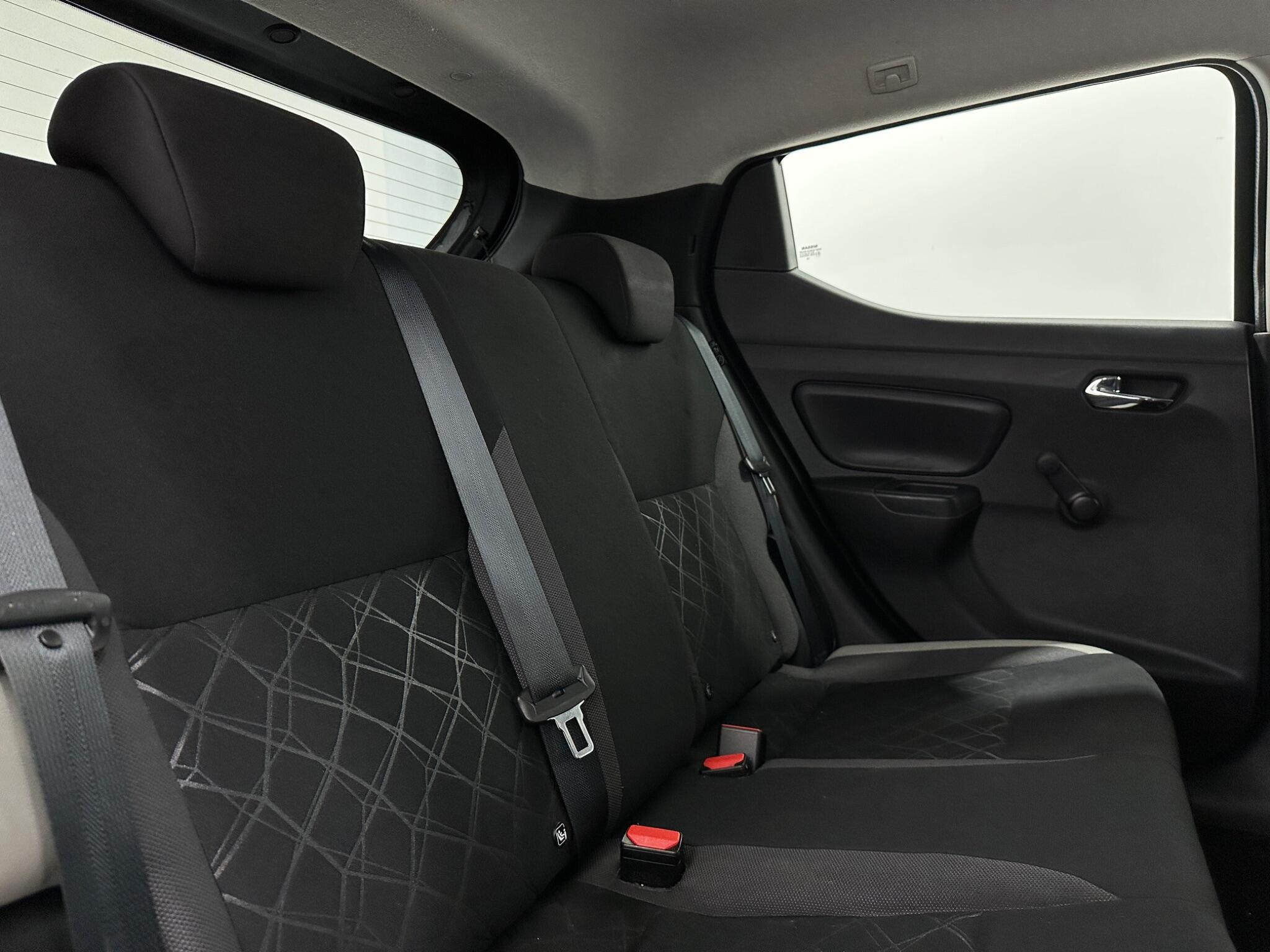 Nissan Micra view 39