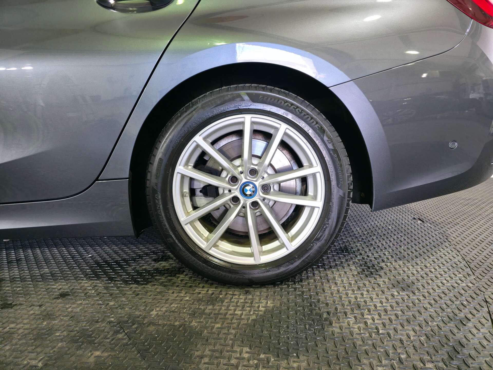 BMW 3 Series view 79