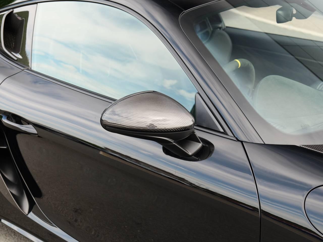 Porsche Cayman view 11