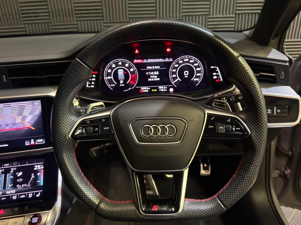 Audi RS6 Avant view 14