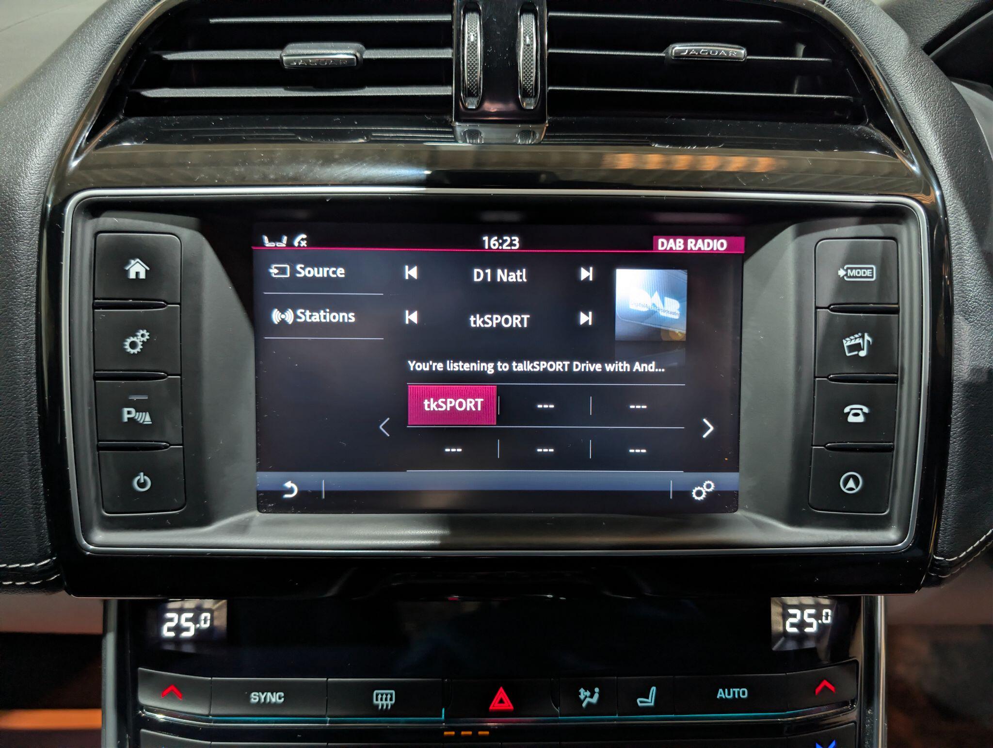 Jaguar Xe view 20