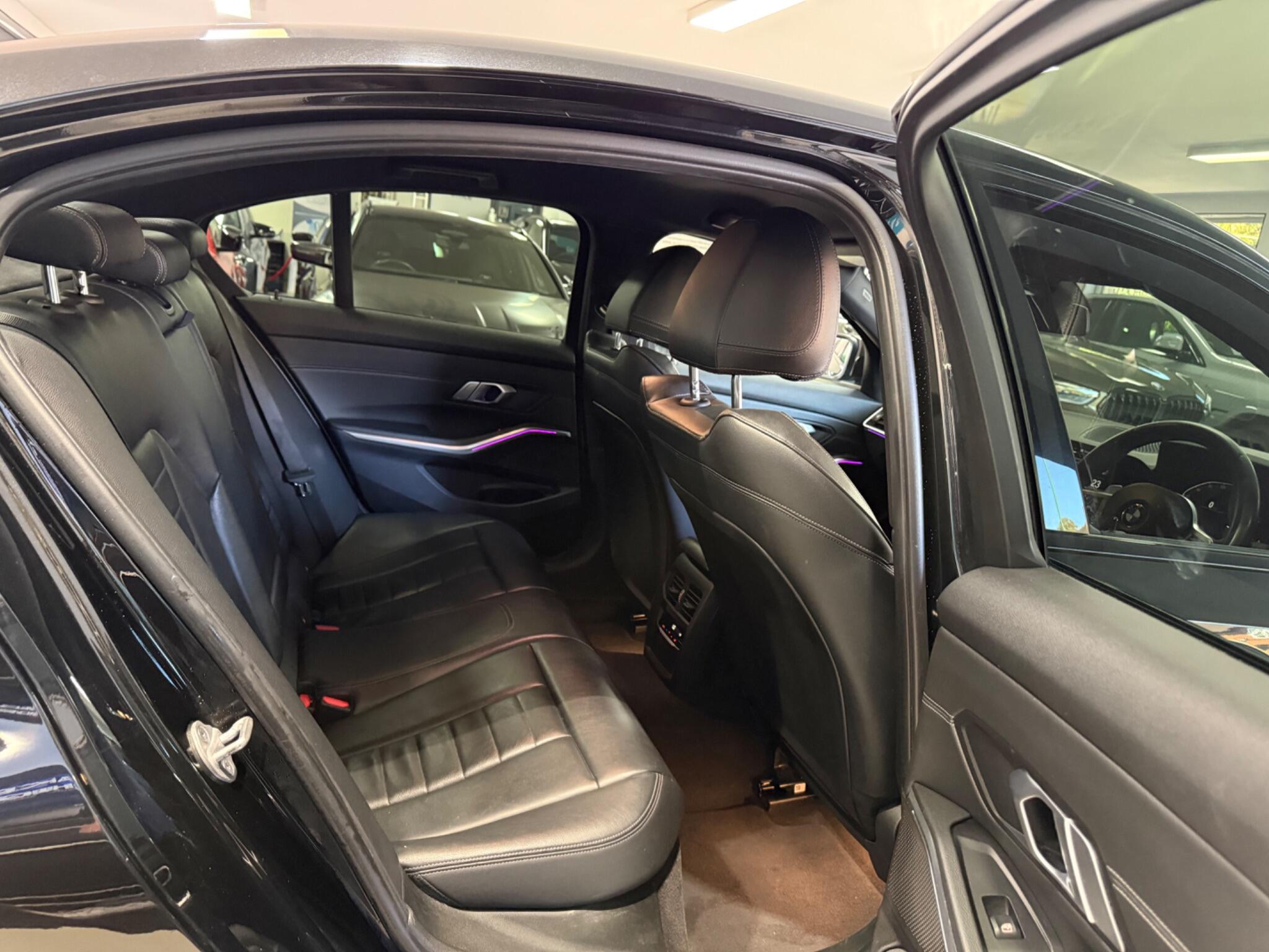 BMW 3 Series view 27
