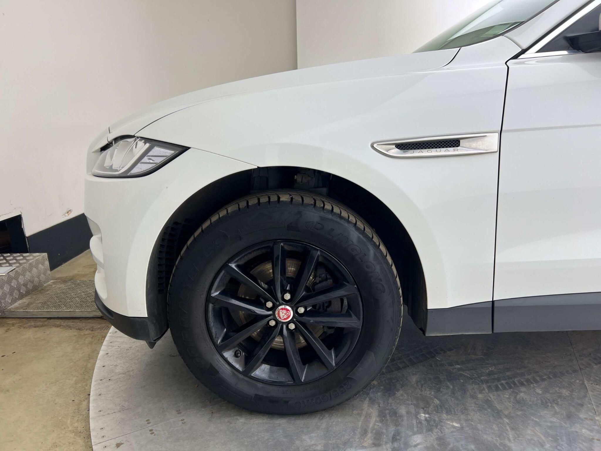 Jaguar F-Pace view 30