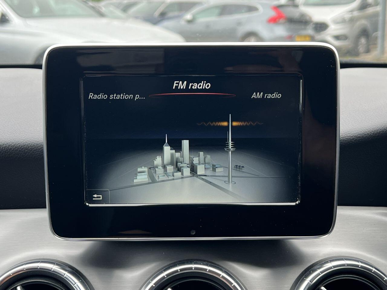 Mercedes-Benz Cla view 33