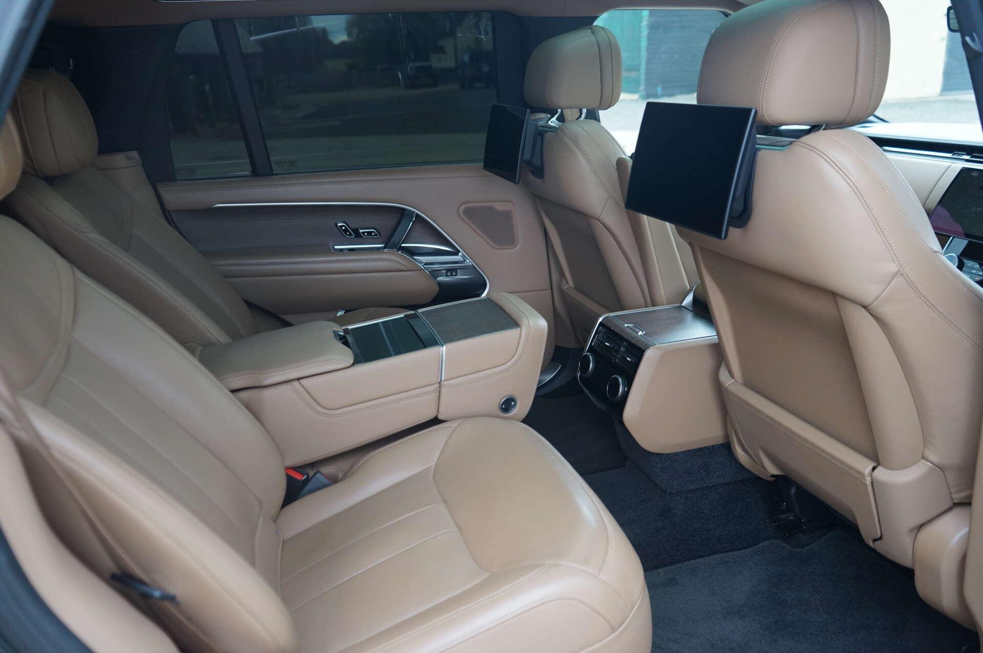 Land Rover Range Rover view 10