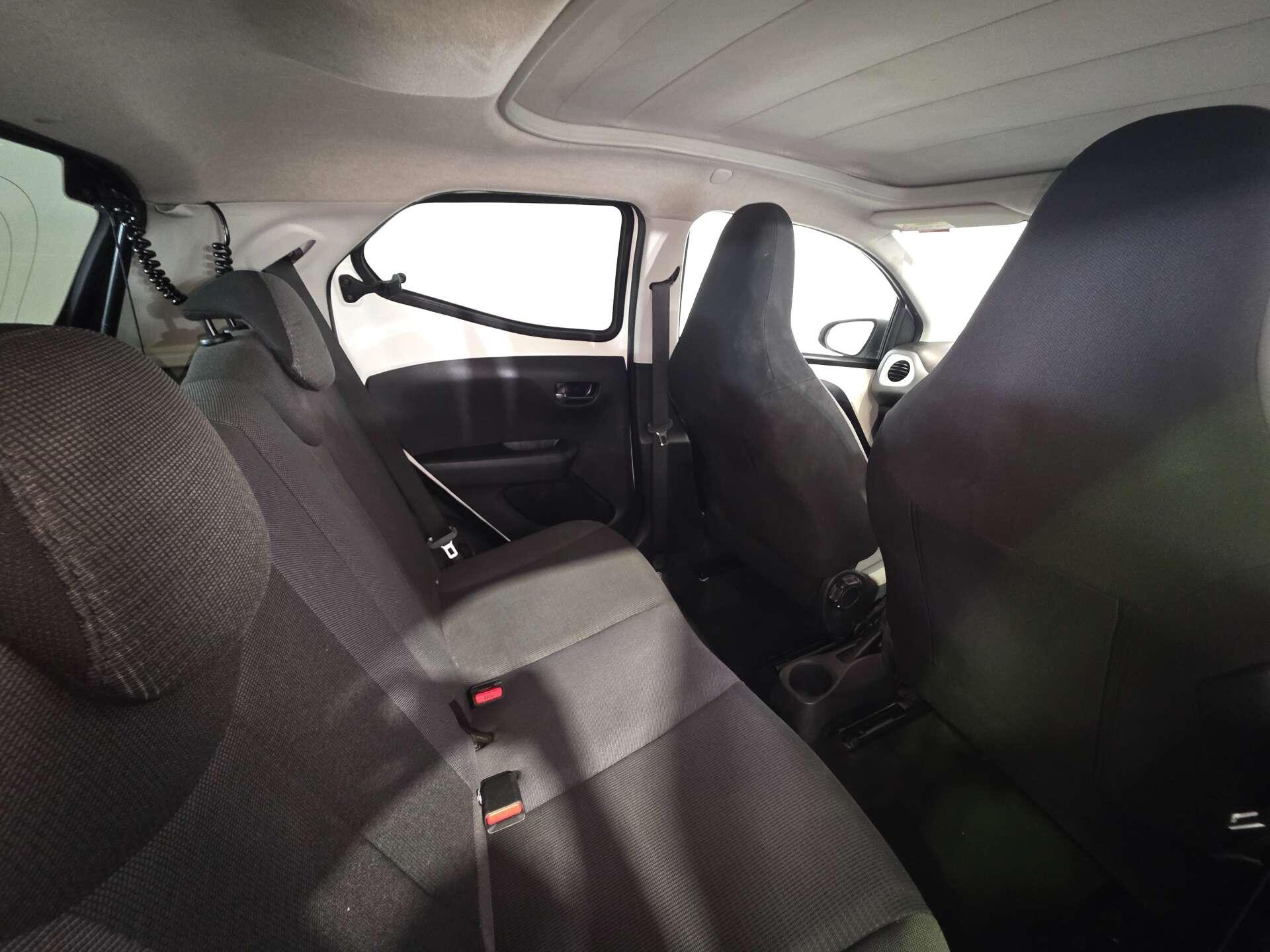 Toyota Aygo view 34