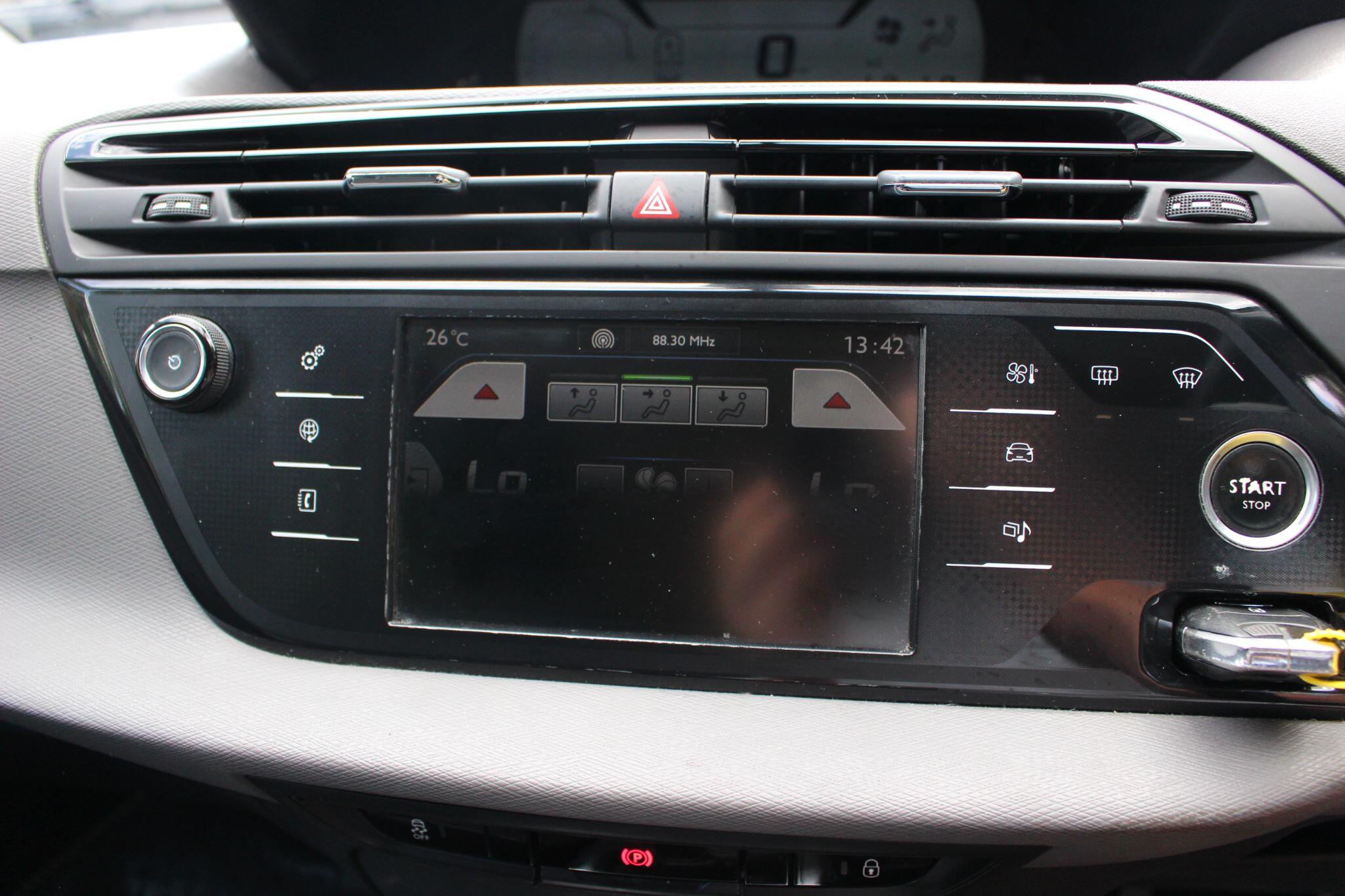 Citroen Grand C4 Picasso view 32