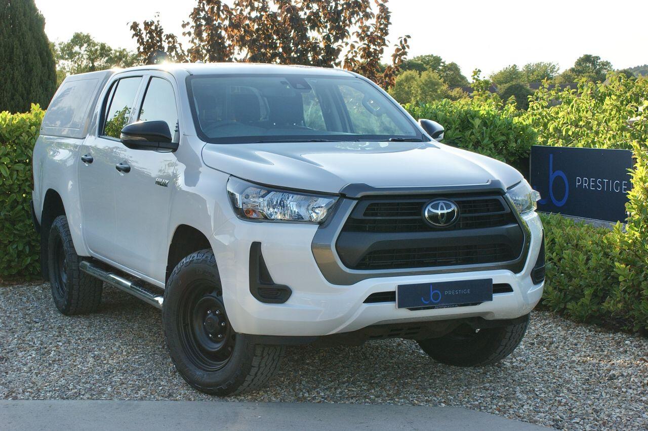 Toyota Hilux main image
