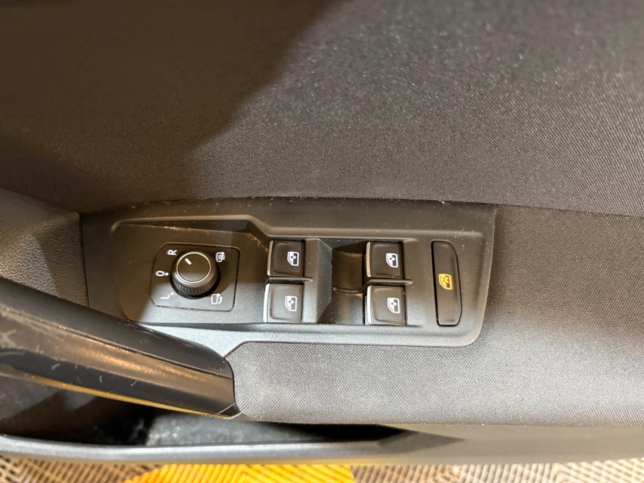 Volkswagen Tiguan view 40