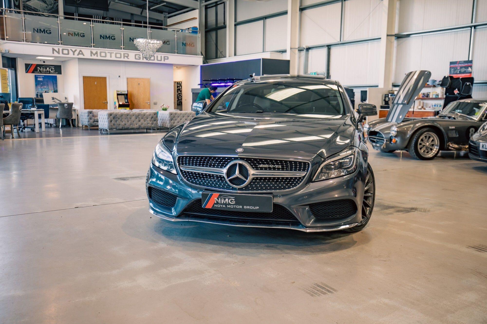 Mercedes-Benz CLS view 4