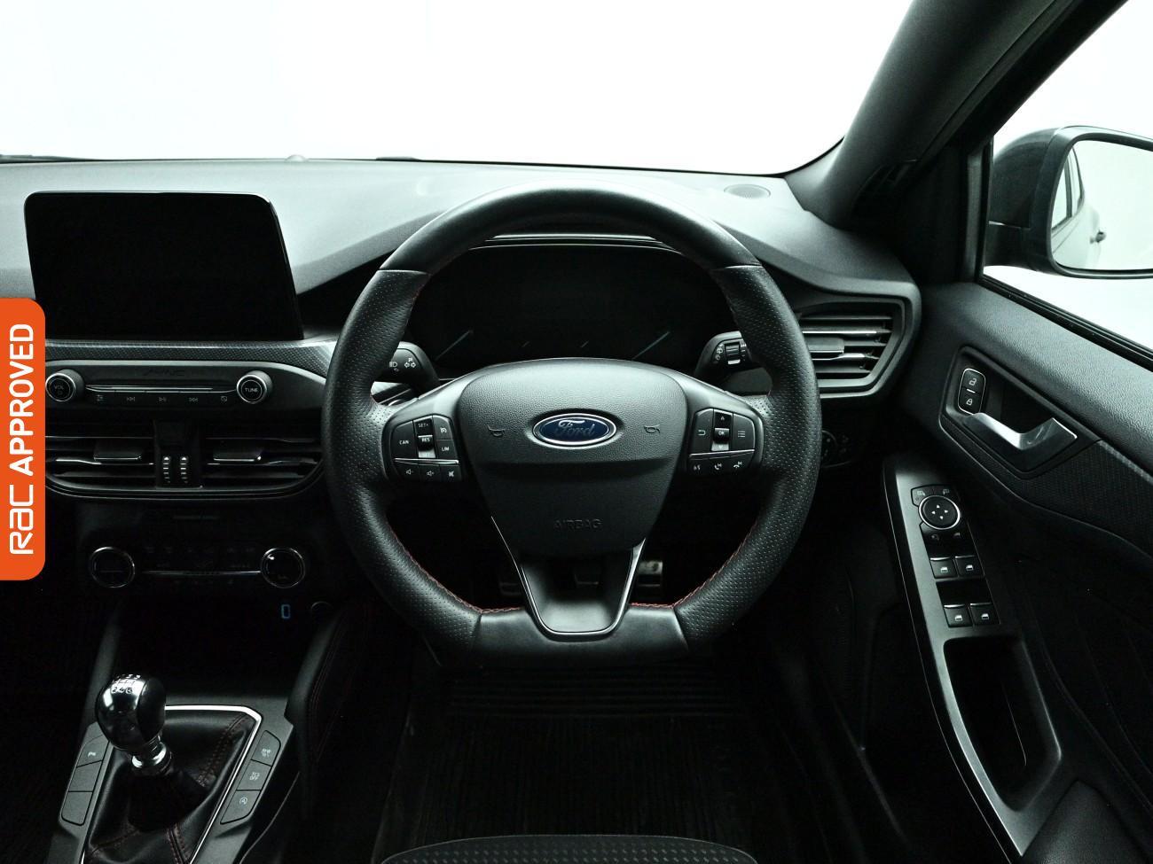 Ford Focus view 9