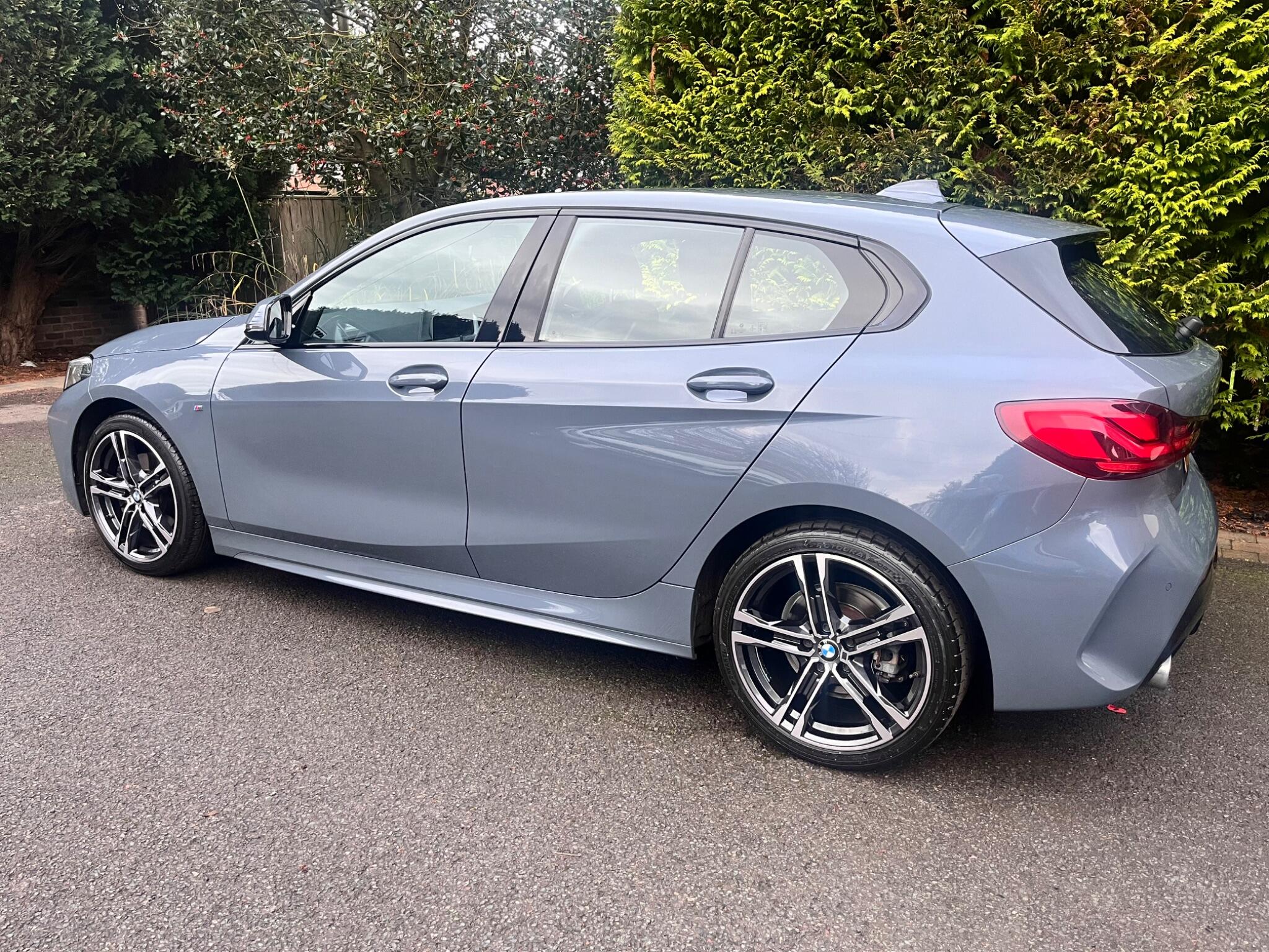 BMW 1 Series view 10