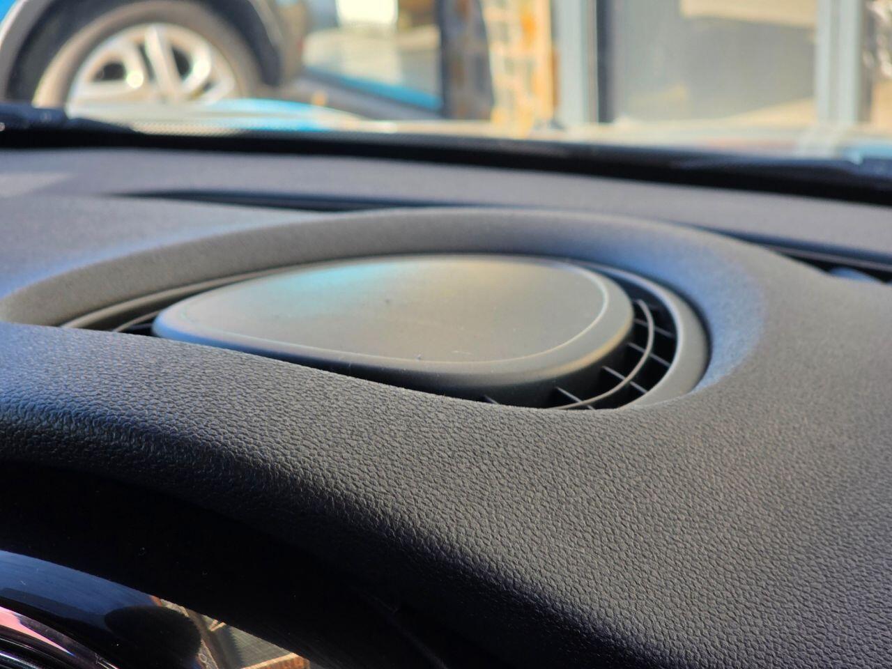 Mini Cooper view 72