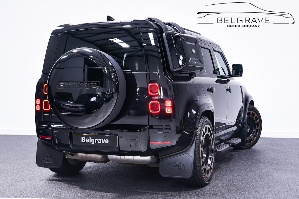 Land Rover Defender view 3