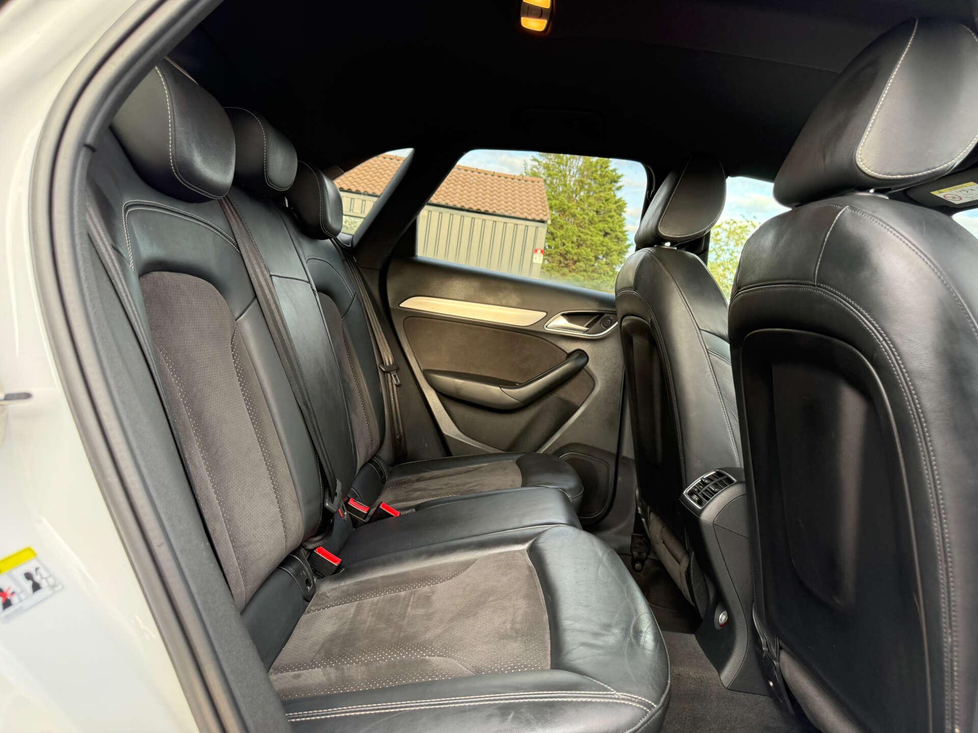Audi Q3 view 68