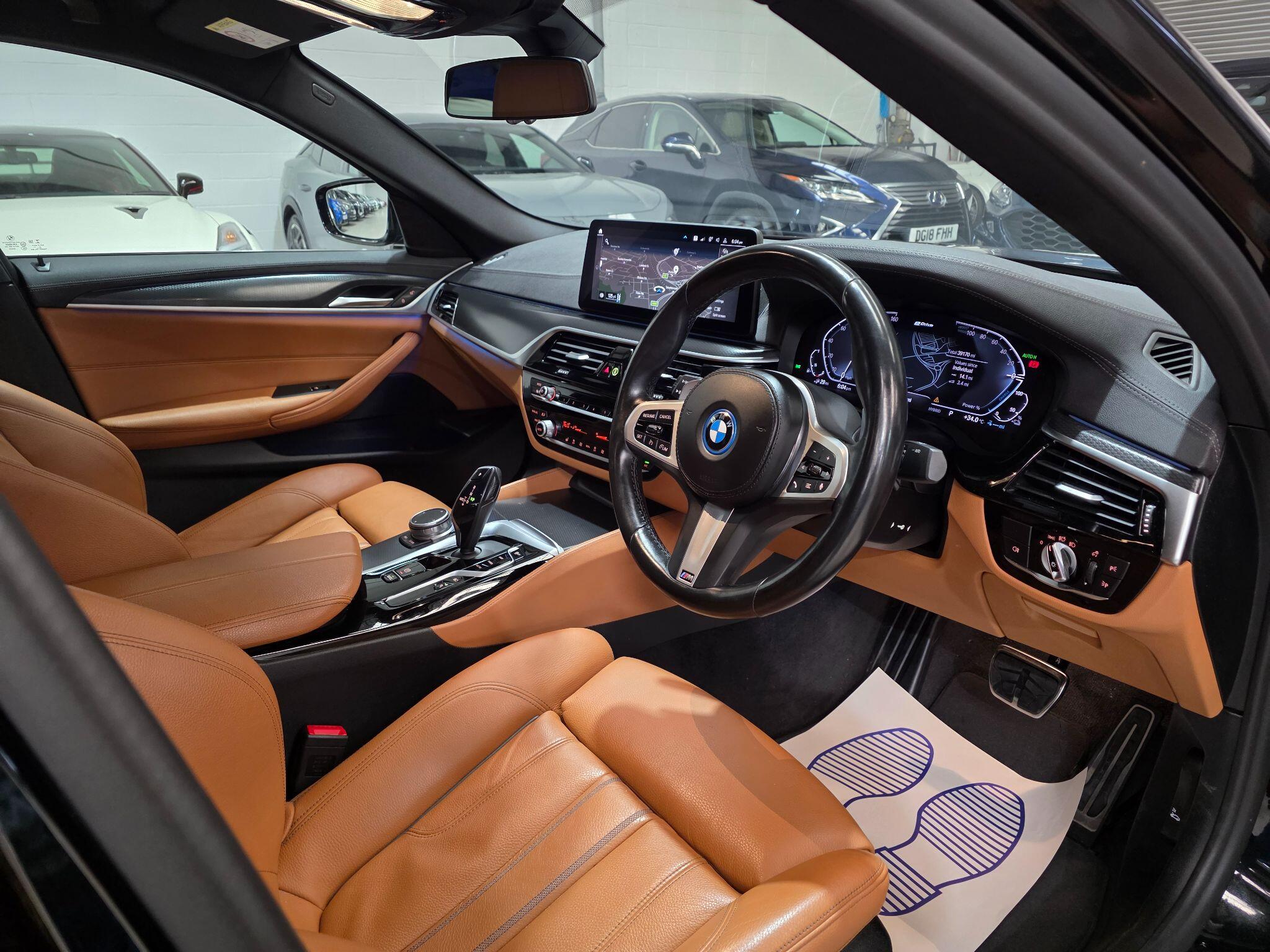 BMW 5 Series view 6