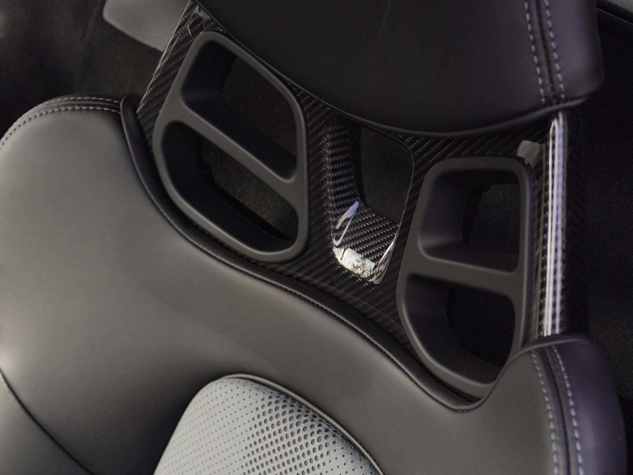 Porsche Cayman view 19